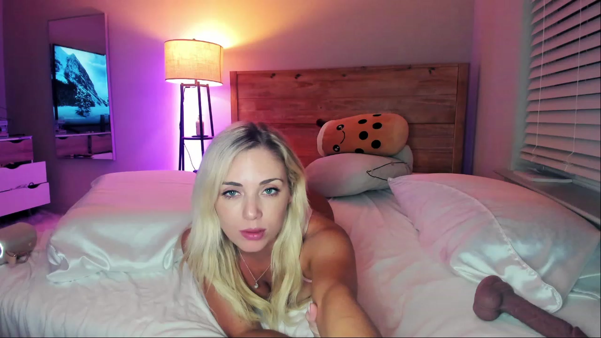 Gallery image thumbnail from AnimeAva's myfreecams stream on, 09/30/2023, 03:33 image 15 of 20