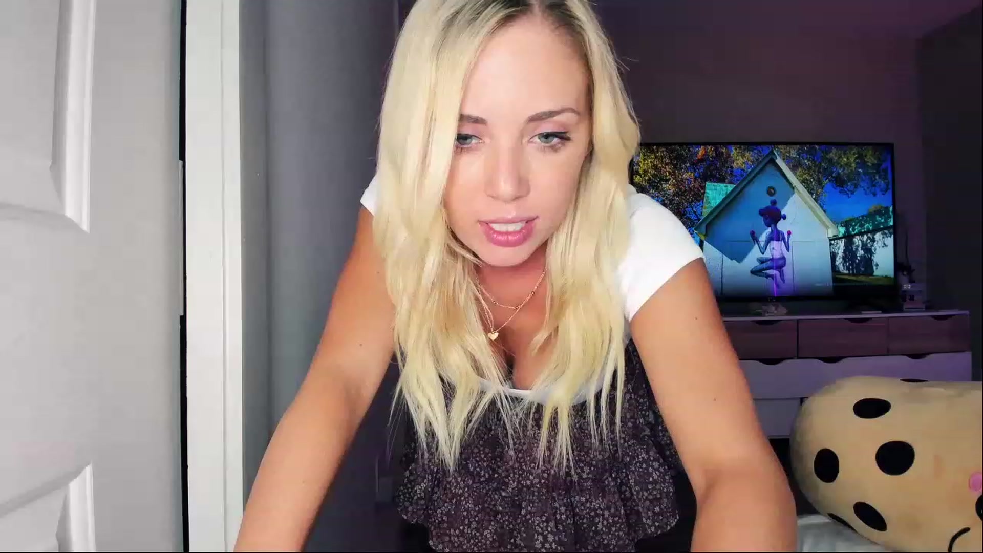 Gallery image thumbnail from AnimeAva's myfreecams stream on, 10/11/2023, 22:39 image 11 of 20
