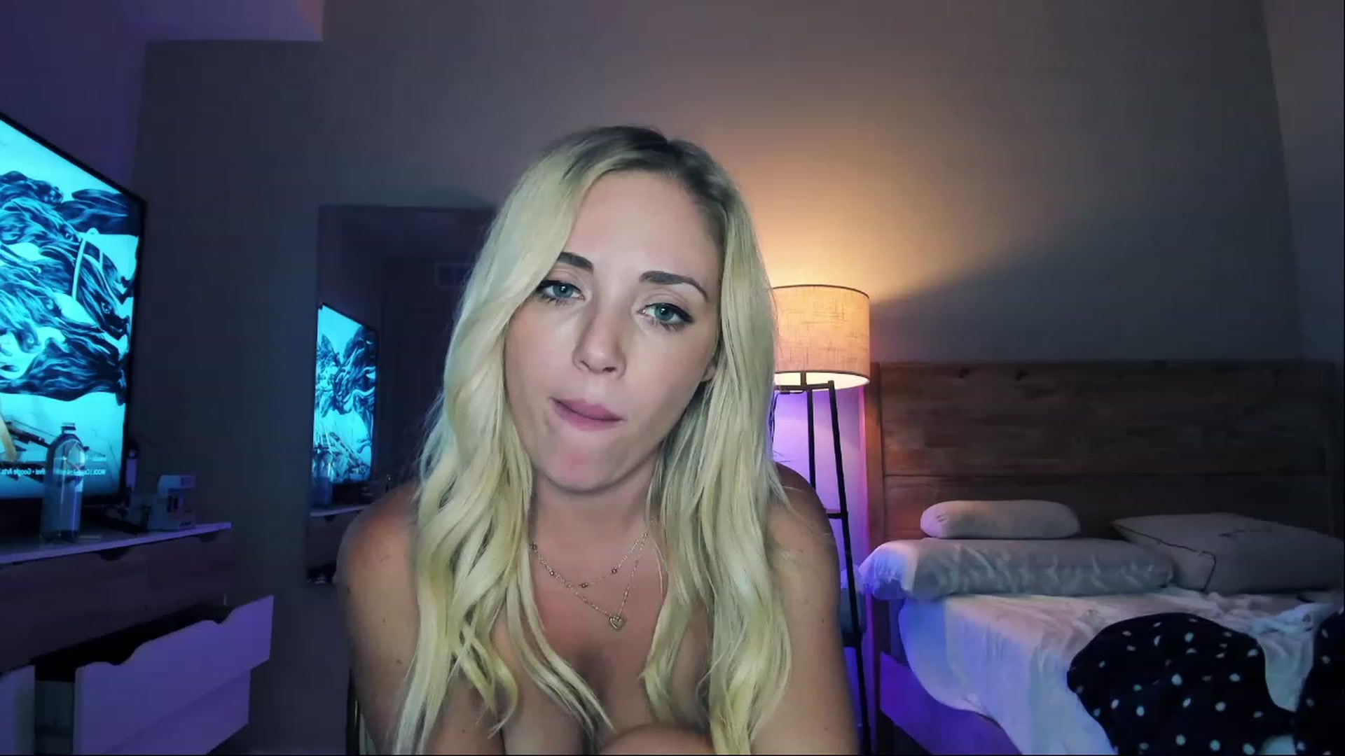 Gallery image thumbnail from AnimeAva's myfreecams stream on, 10/21/2023, 01:42 image 20 of 20