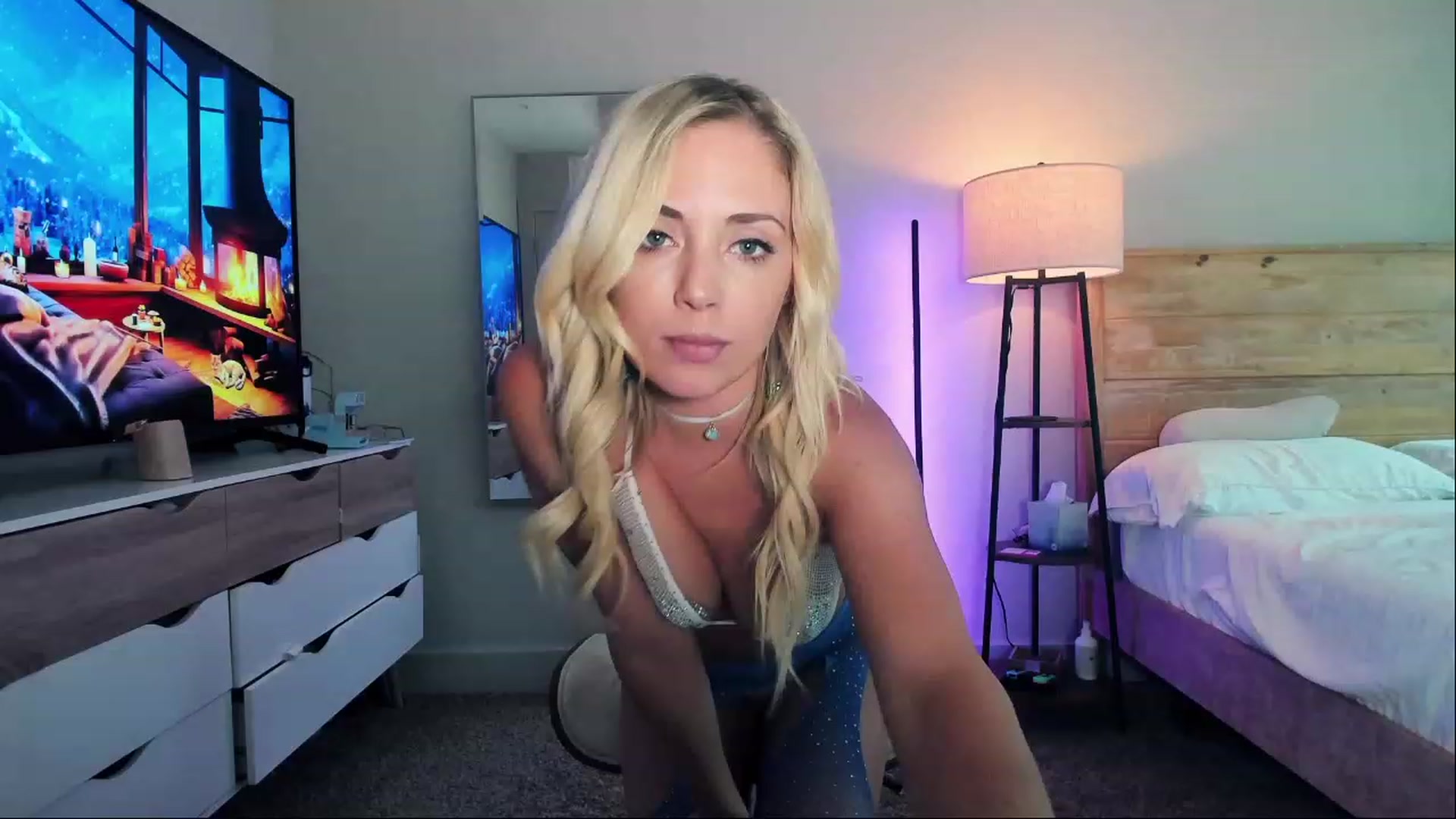 Gallery image thumbnail from AnimeAva's myfreecams stream on, 10/23/2023, 21:39 image 20 of 20