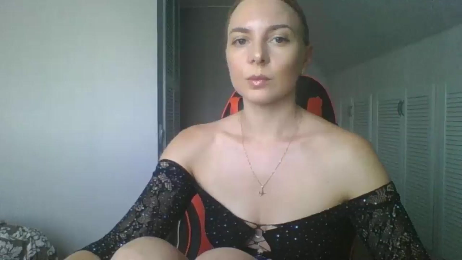Gallery image thumbnail from AnisaLee's myfreecams stream on, 07/06/2025, 11:01 image 8 of 20