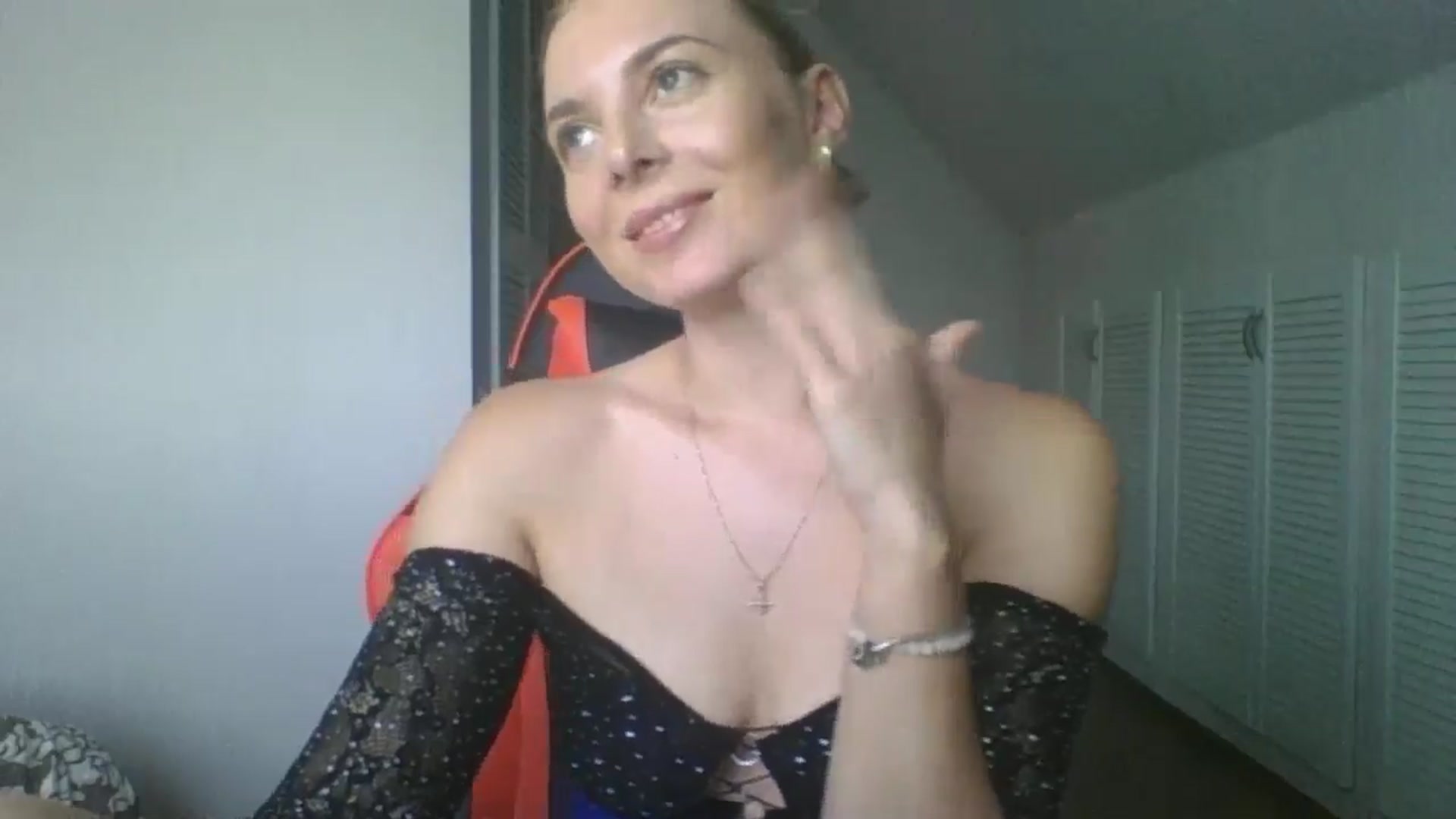 Gallery image thumbnail from AnisaLee's myfreecams stream on, 07/06/2025, 11:01 image 18 of 20