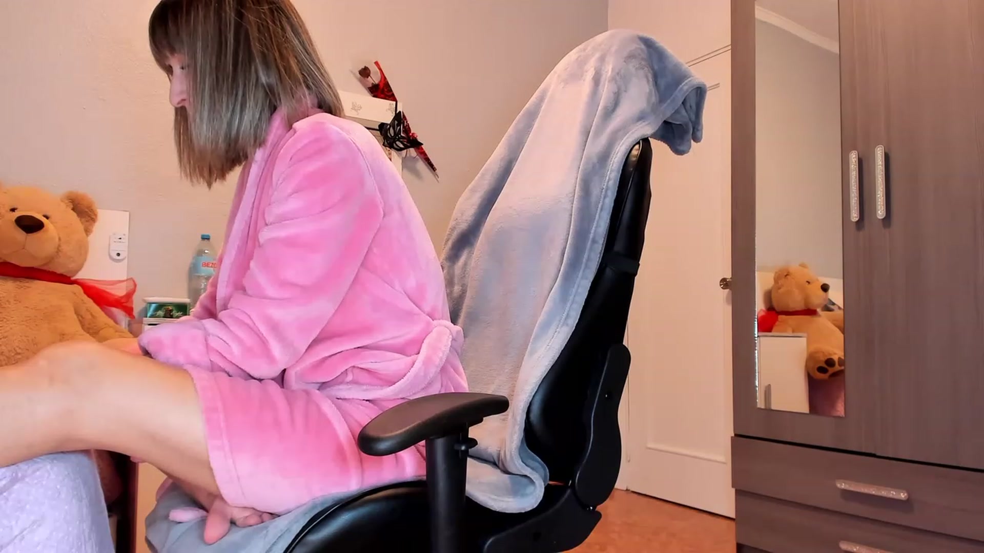Gallery image thumbnail from AnisiaLuna's myfreecams stream on, 02/21/2024, 19:04 image 19 of 20