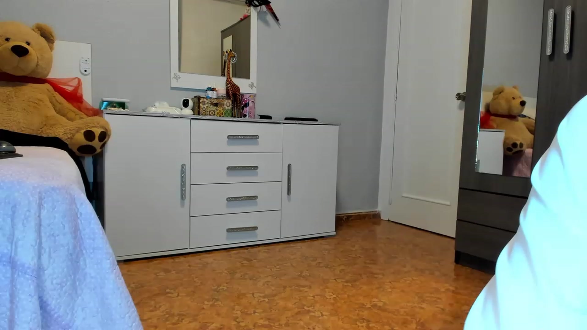 Gallery image thumbnail from AnisiaLuna's myfreecams stream on, 02/22/2024, 19:44 image 12 of 20