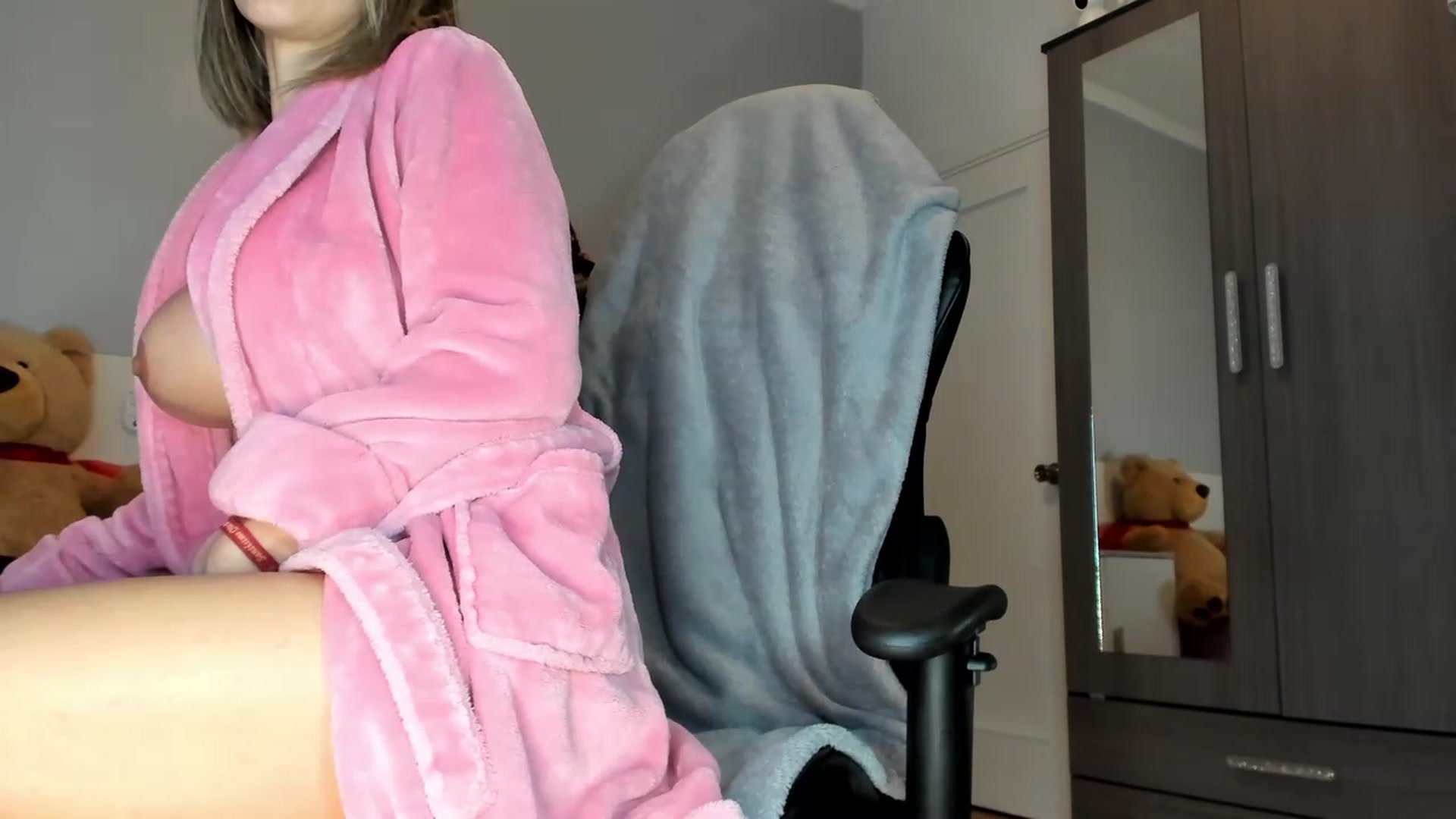Gallery image thumbnail from AnisiaLuna's myfreecams stream on, 02/26/2024, 19:38 image 10 of 20