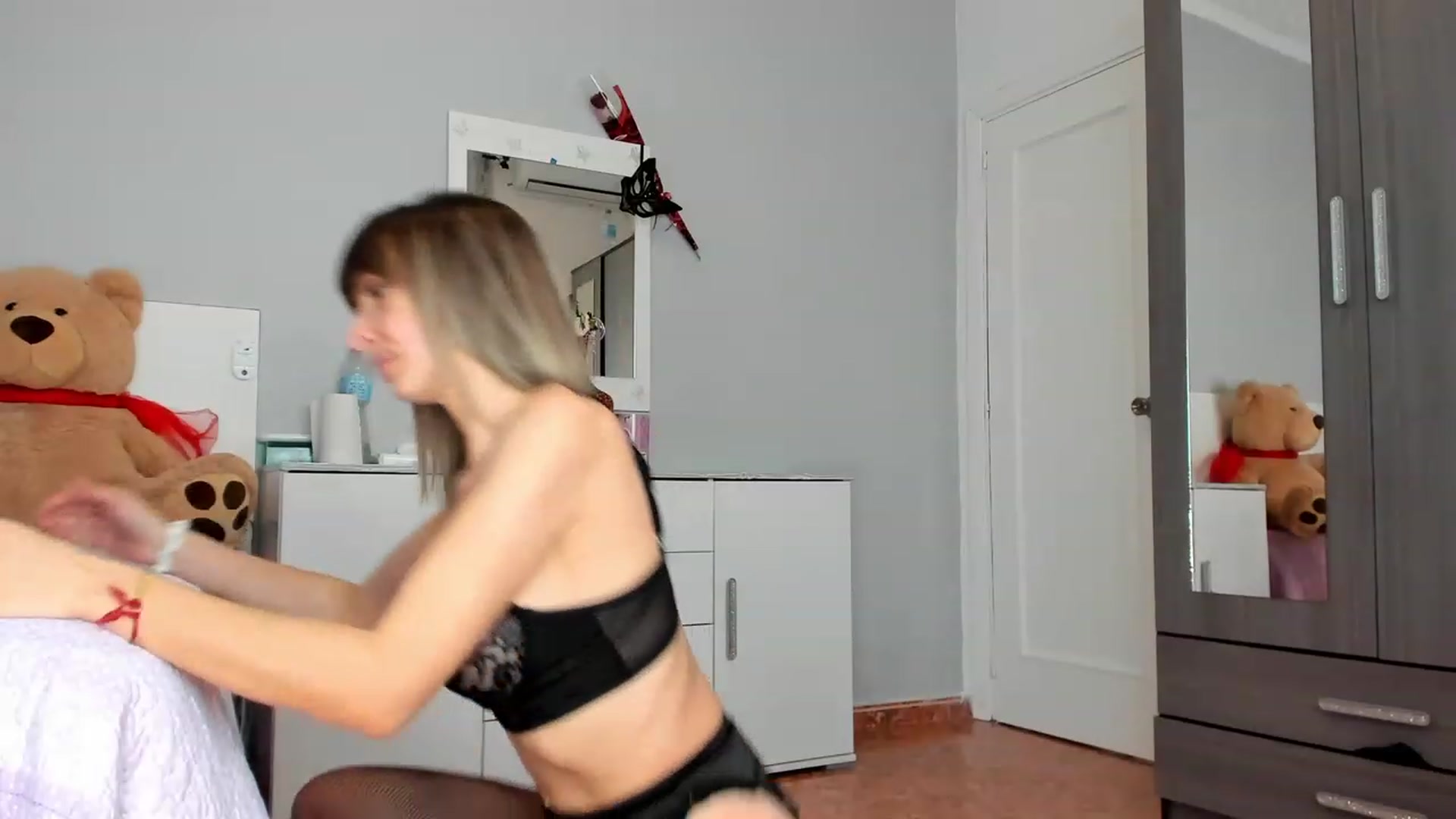 Gallery image thumbnail from AnisiaLuna's myfreecams stream on, 02/29/2024, 11:21 image 10 of 20