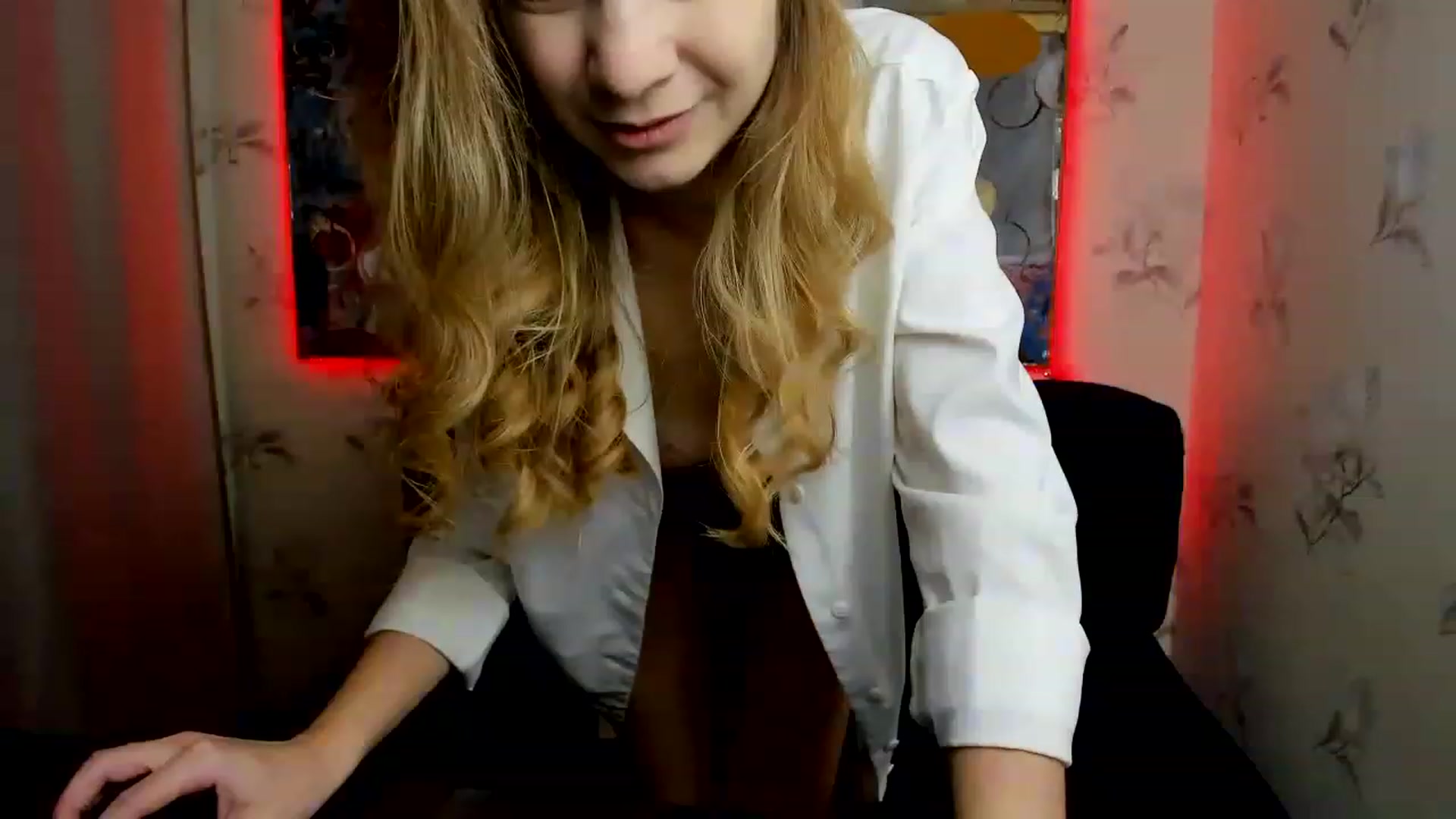 Gallery image thumbnail from AnitaArt's myfreecams stream on, 11/18/2022, 16:19 image 19 of 20