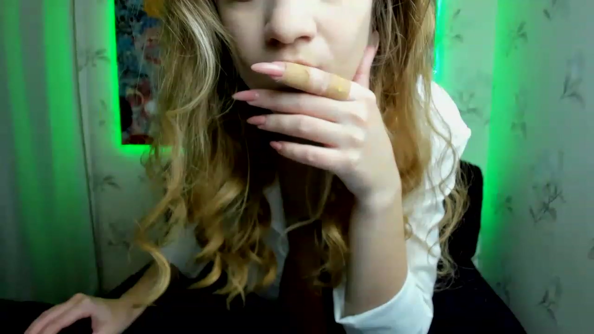 Gallery image thumbnail from AnitaArt's myfreecams stream on, 11/18/2022, 16:19 image 15 of 20