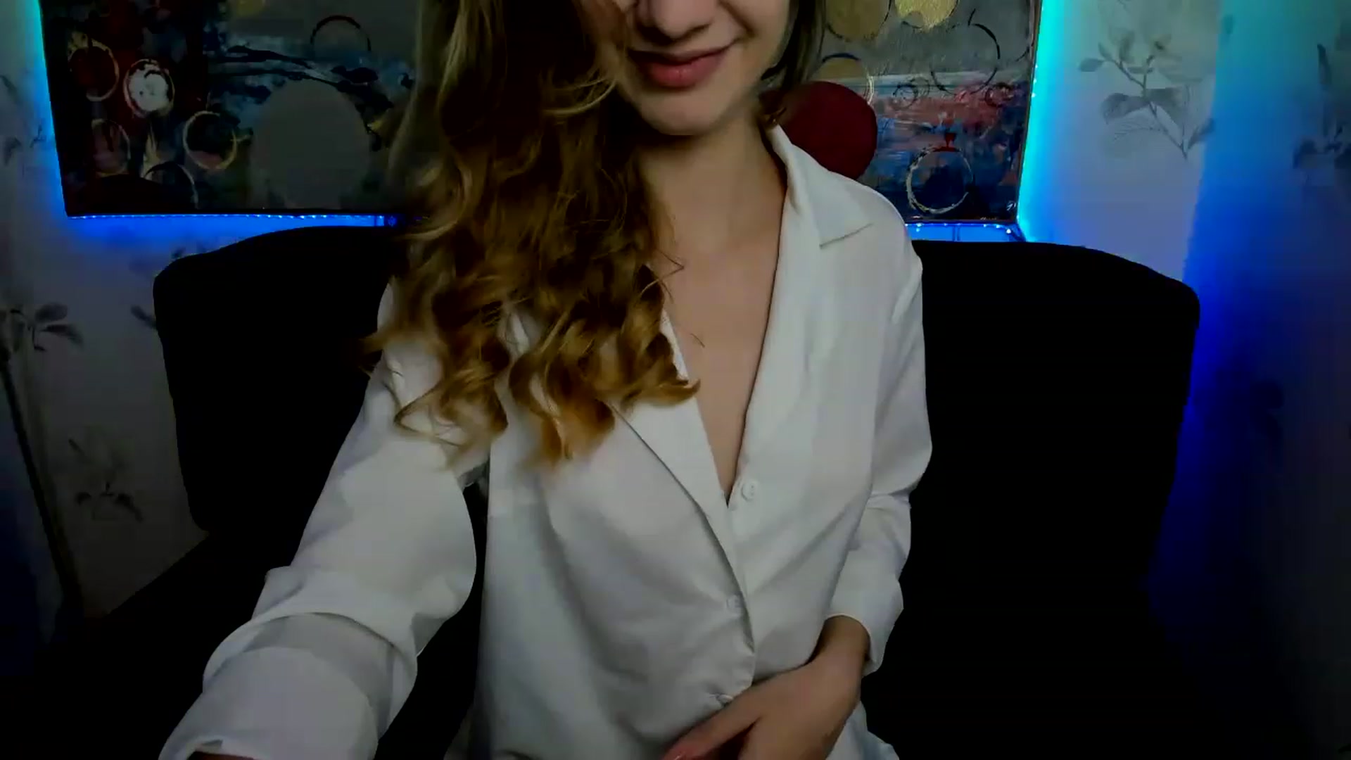 Gallery image thumbnail from AnitaArt's myfreecams stream on, 11/18/2022, 18:04 image 2 of 20