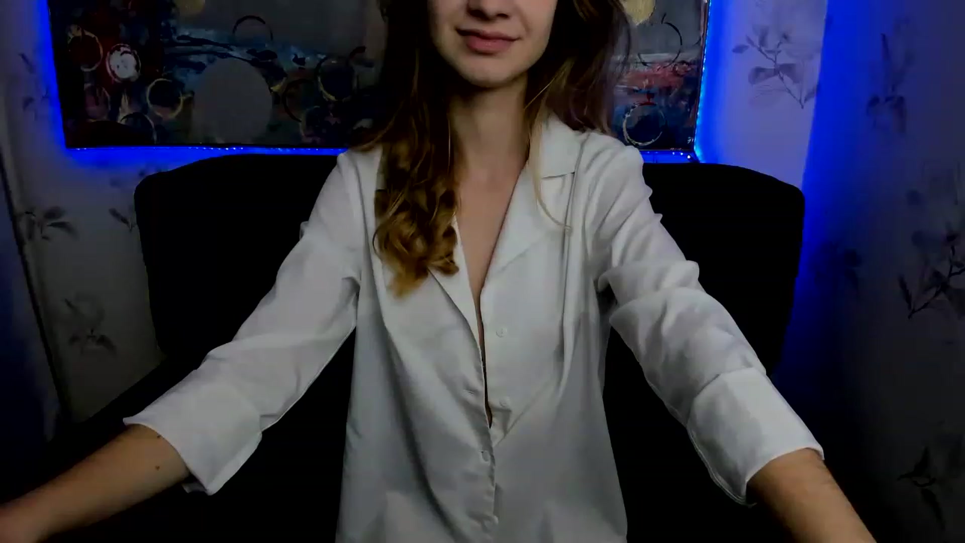 Gallery image thumbnail from AnitaArt's myfreecams stream on, 11/18/2022, 18:04 image 5 of 20