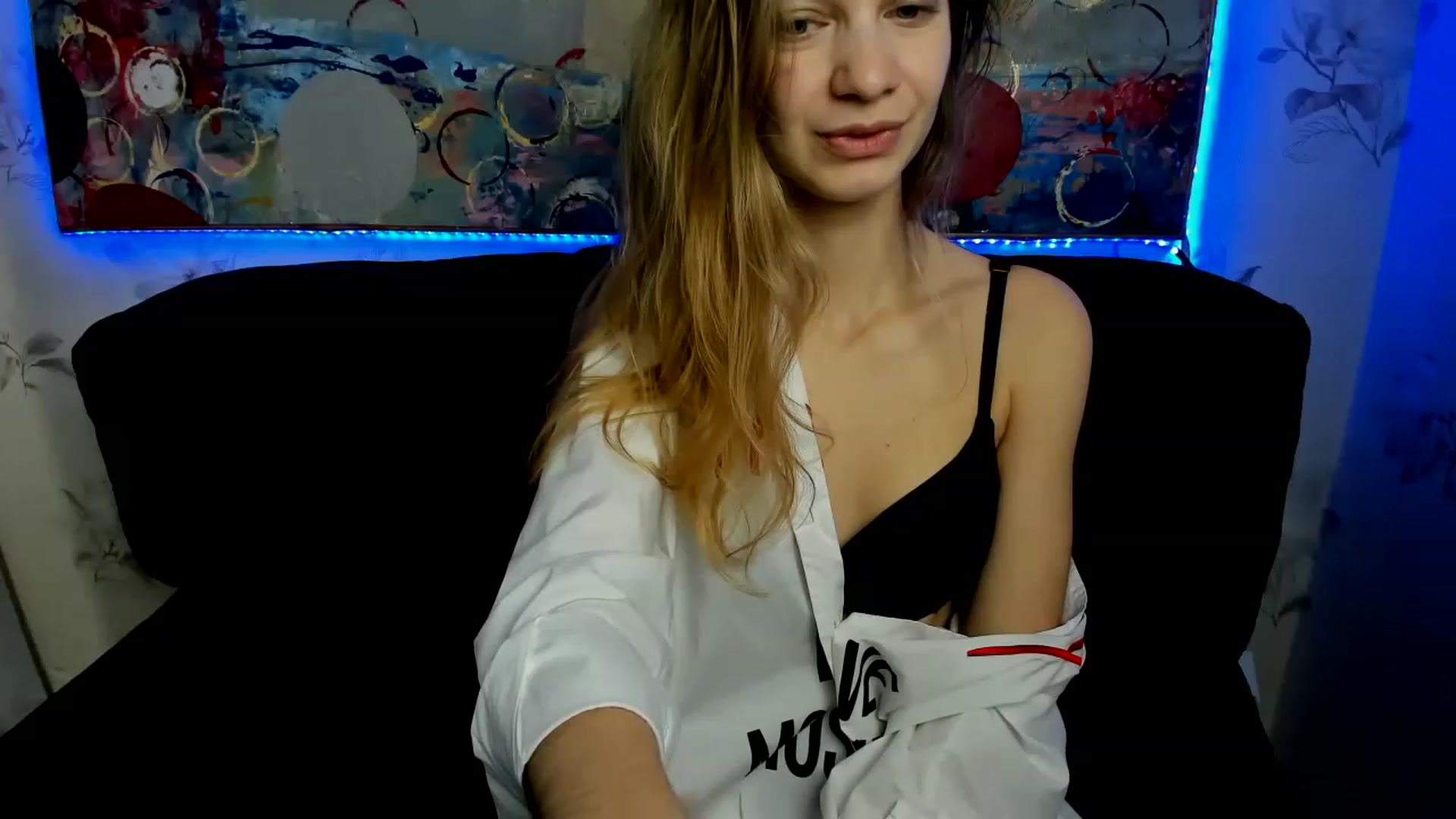Gallery image thumbnail from AnitaArt's myfreecams stream on, 11/26/2022, 18:28 image 5 of 20