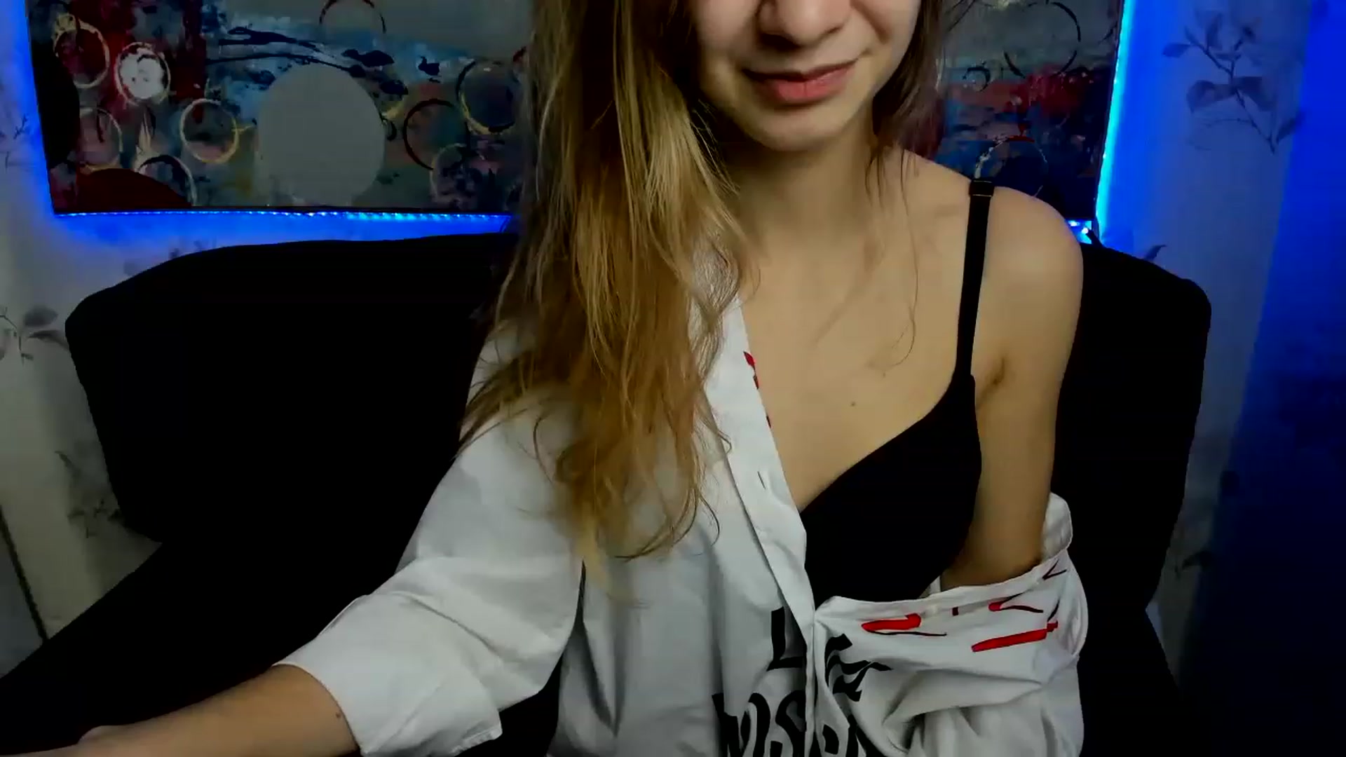 Gallery image thumbnail from AnitaArt's myfreecams stream on, 11/26/2022, 18:28 image 7 of 20