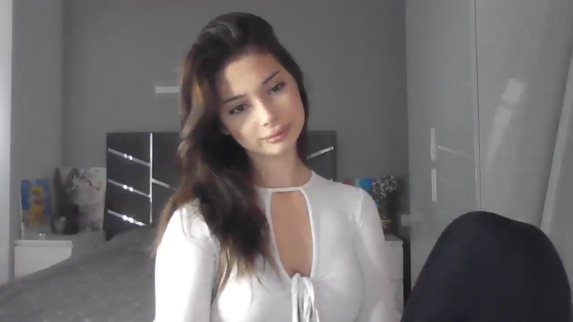 Gallery image thumbnail from AnitaHarper's myfreecams stream on, 05/19/2025, 10:35 image 15 of 20