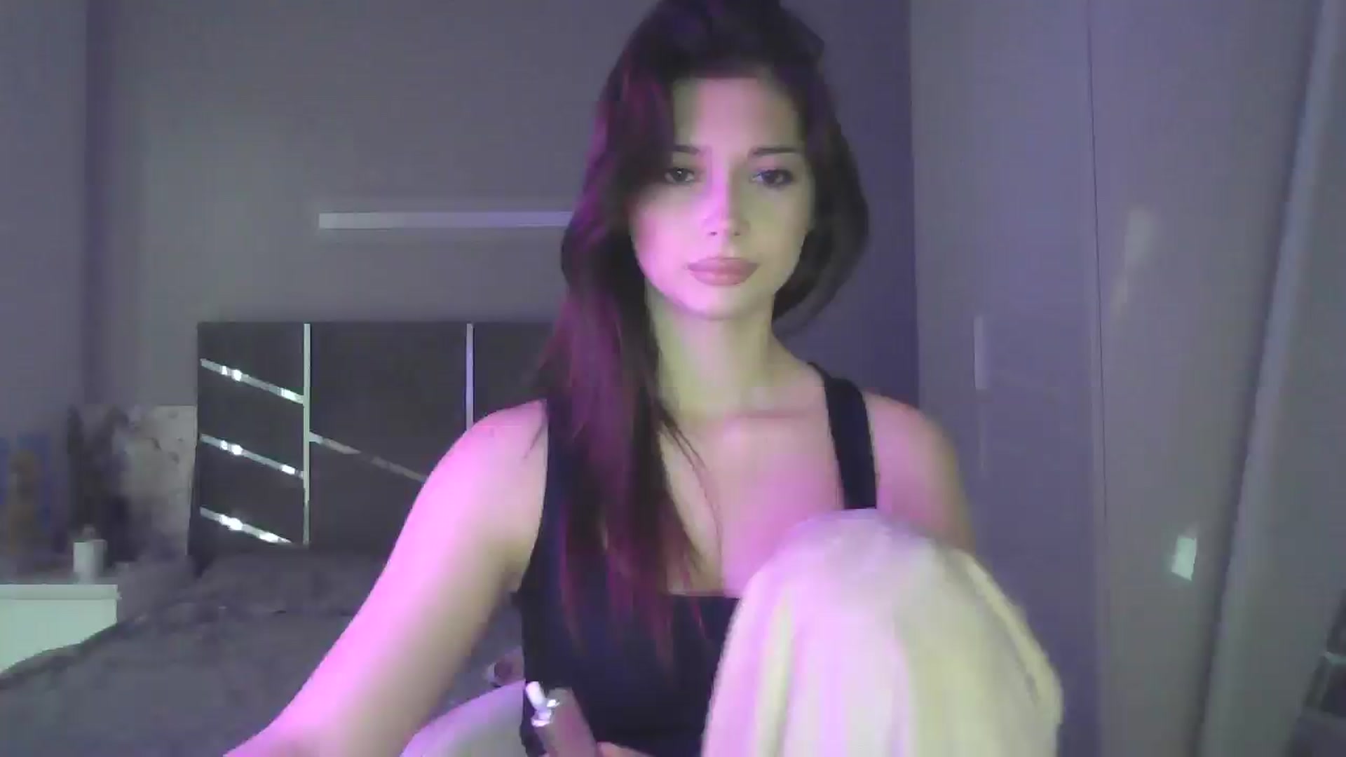 Gallery image thumbnail from AnitaHarper's myfreecams stream on, 05/20/2025, 09:43 image 1 of 20