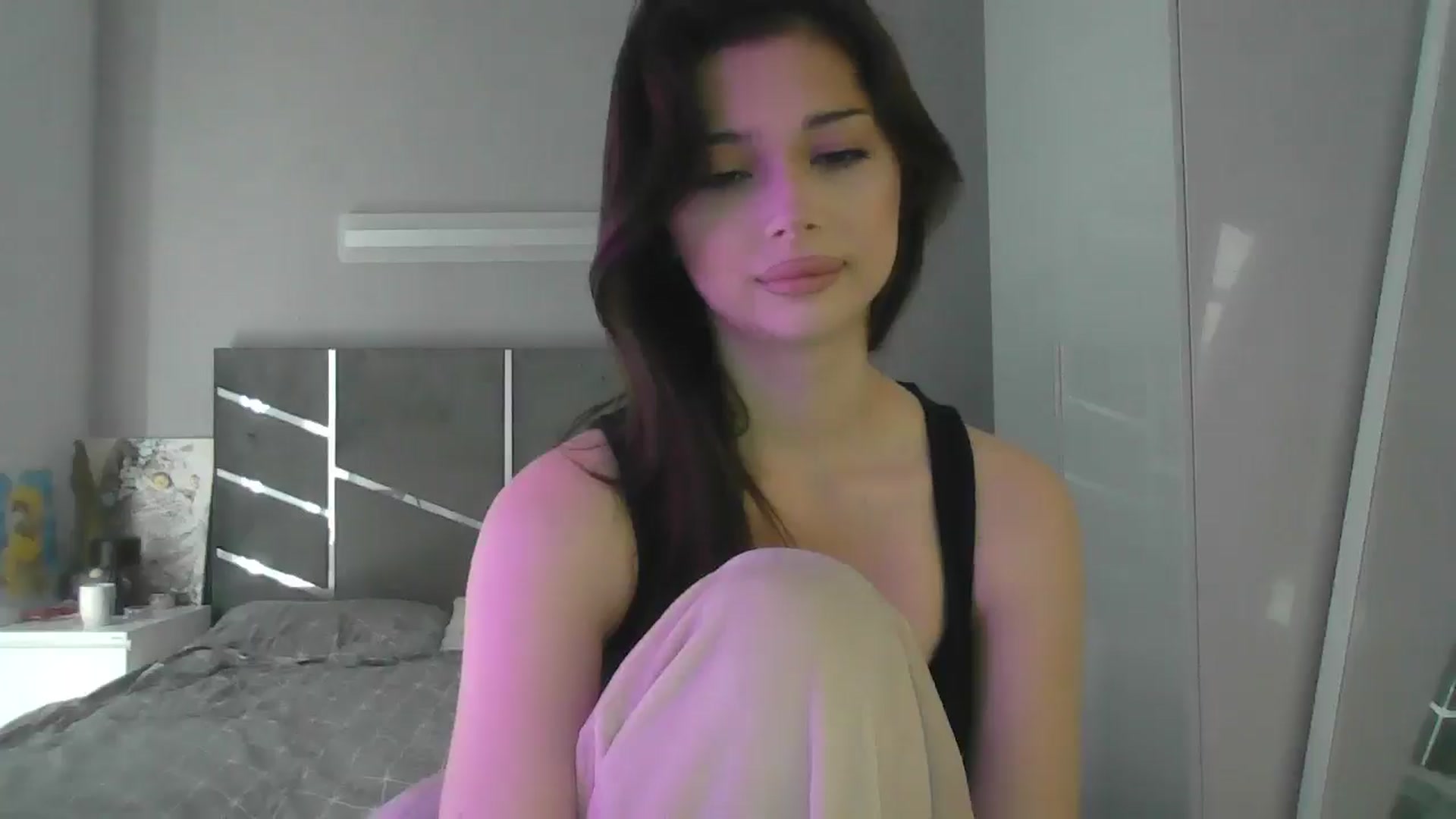 Gallery image thumbnail from AnitaHarper's myfreecams stream on, 05/20/2025, 09:43 image 14 of 20
