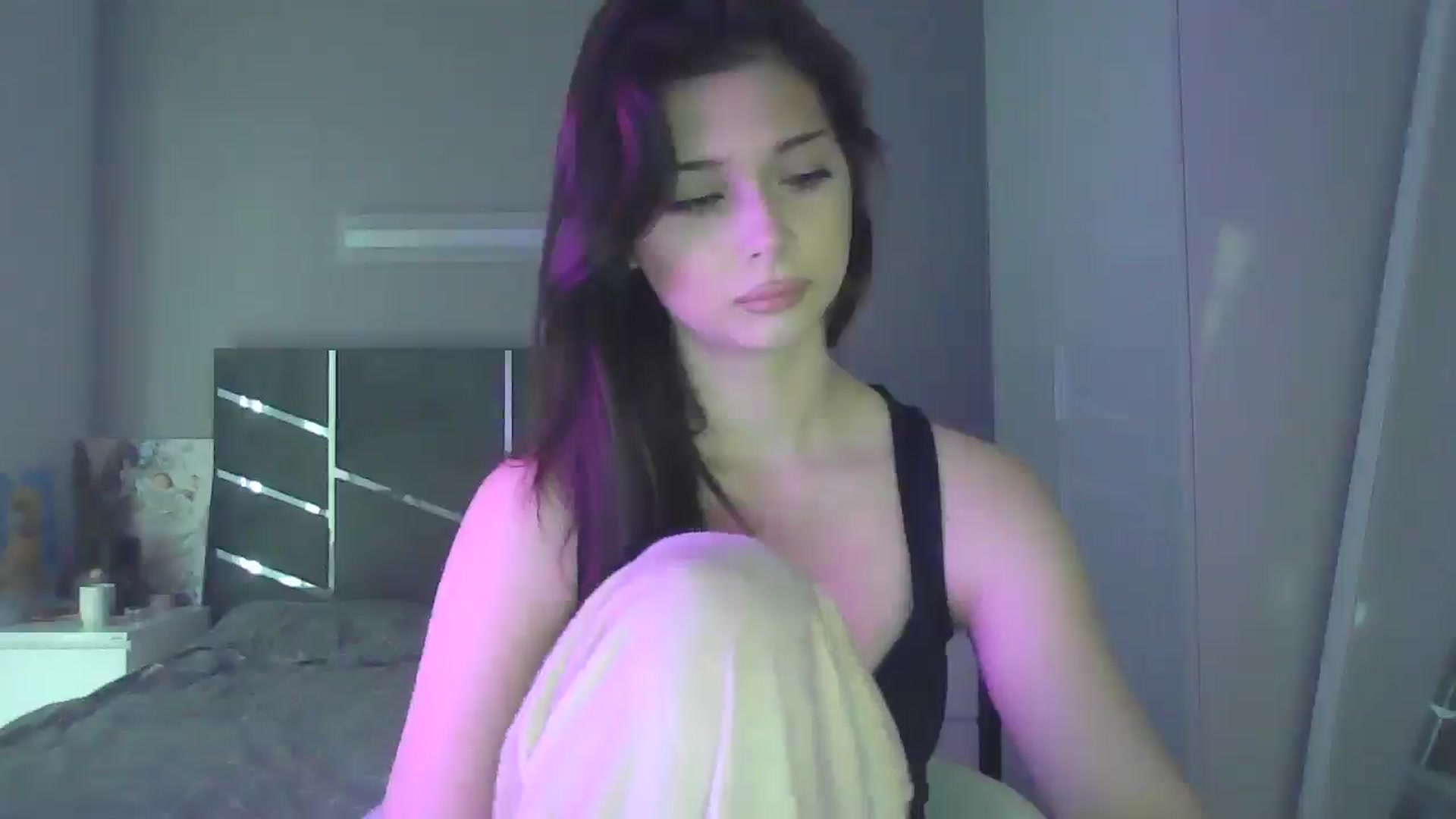 Gallery image thumbnail from AnitaHarper's myfreecams stream on, 05/20/2025, 09:43 image 10 of 20