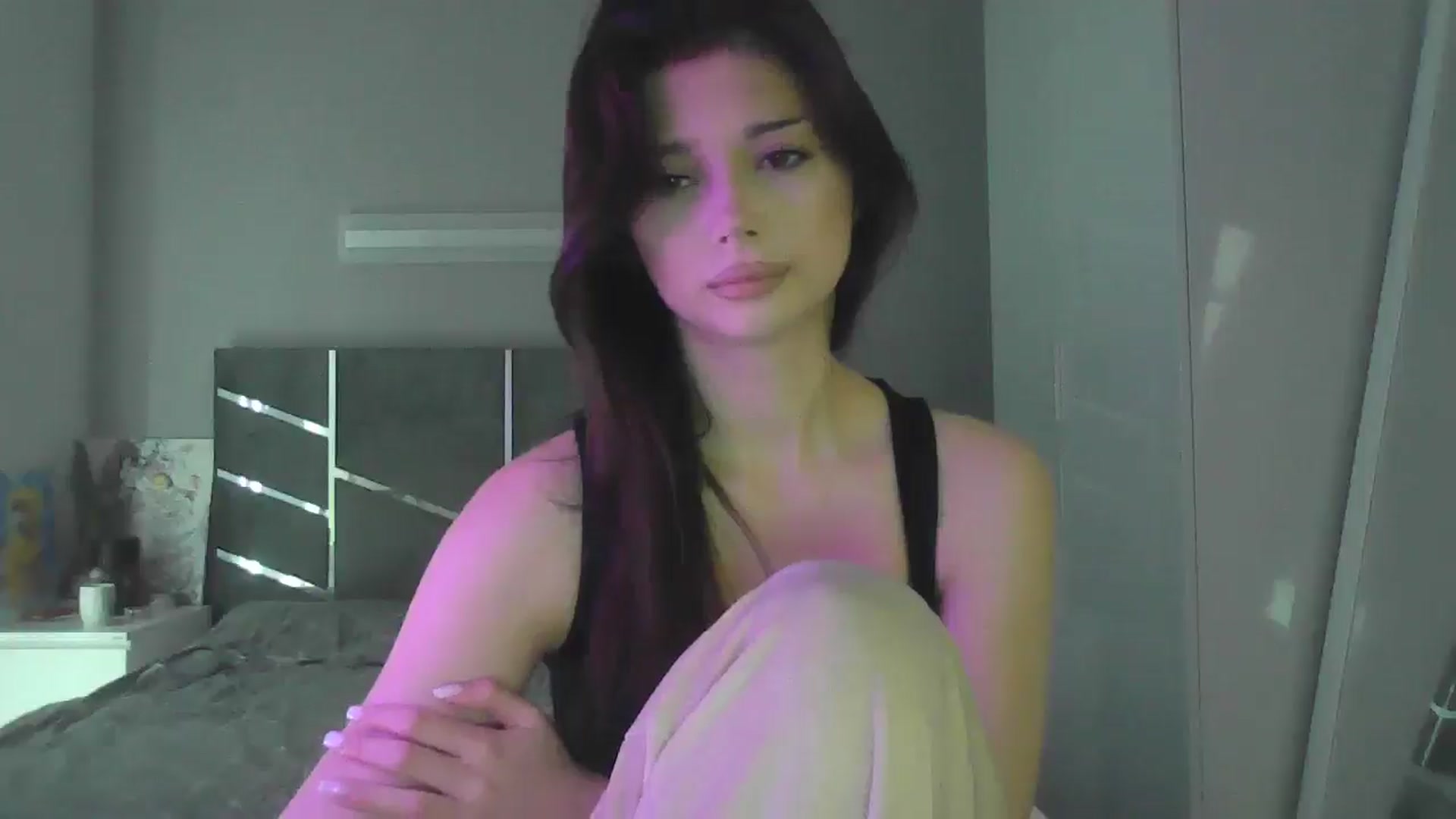 Gallery image thumbnail from AnitaHarper's myfreecams stream on, 05/20/2025, 09:43 image 16 of 20