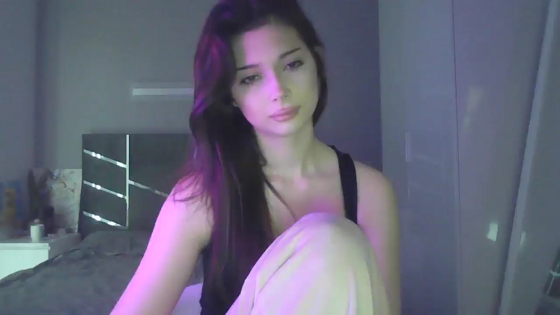 Gallery image thumbnail from AnitaHarper's myfreecams stream on, 05/20/2025, 09:43 image 8 of 20