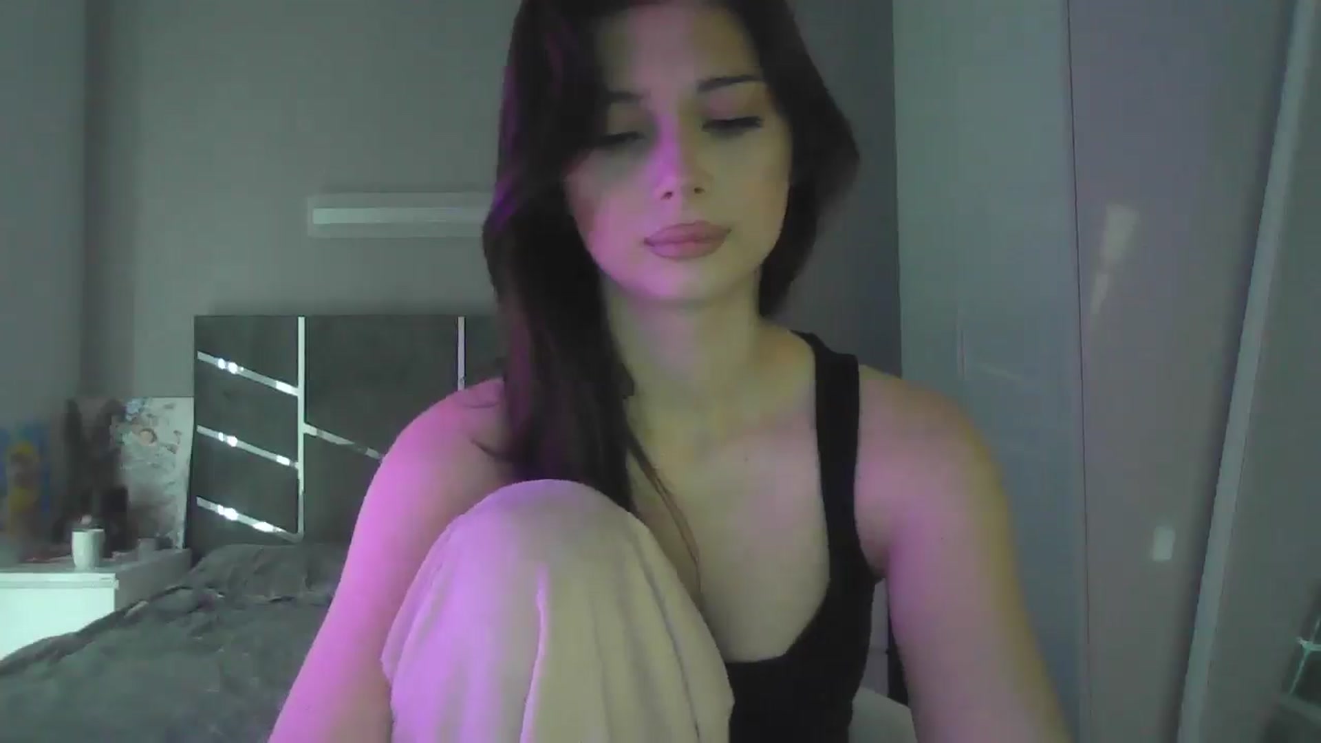 Gallery image thumbnail from AnitaHarper's myfreecams stream on, 05/20/2025, 09:43 image 15 of 20