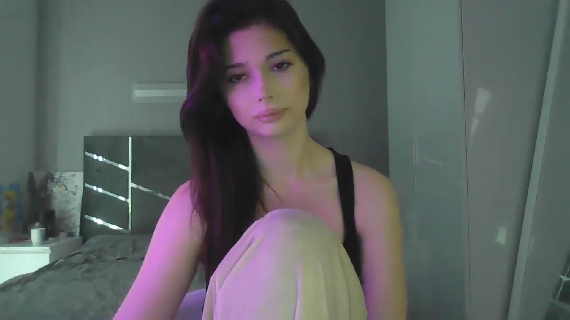 Gallery image thumbnail from AnitaHarper's myfreecams stream on, 05/20/2025, 09:43 image 20 of 20