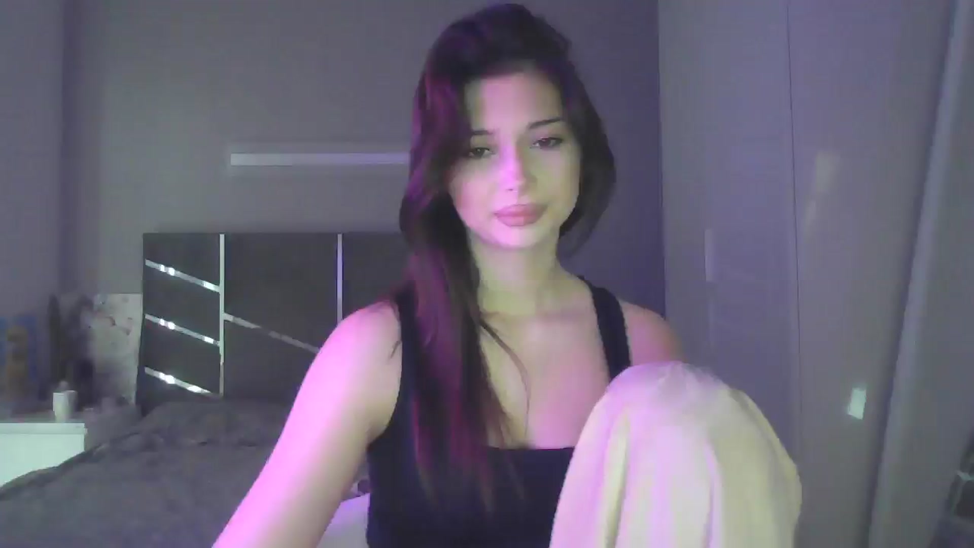 Gallery image thumbnail from AnitaHarper's myfreecams stream on, 05/20/2025, 09:43 image 2 of 20