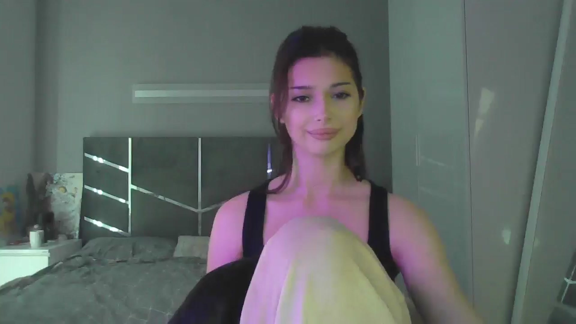 Gallery image thumbnail from AnitaHarper's myfreecams stream on, 05/20/2025, 11:10 image 10 of 20