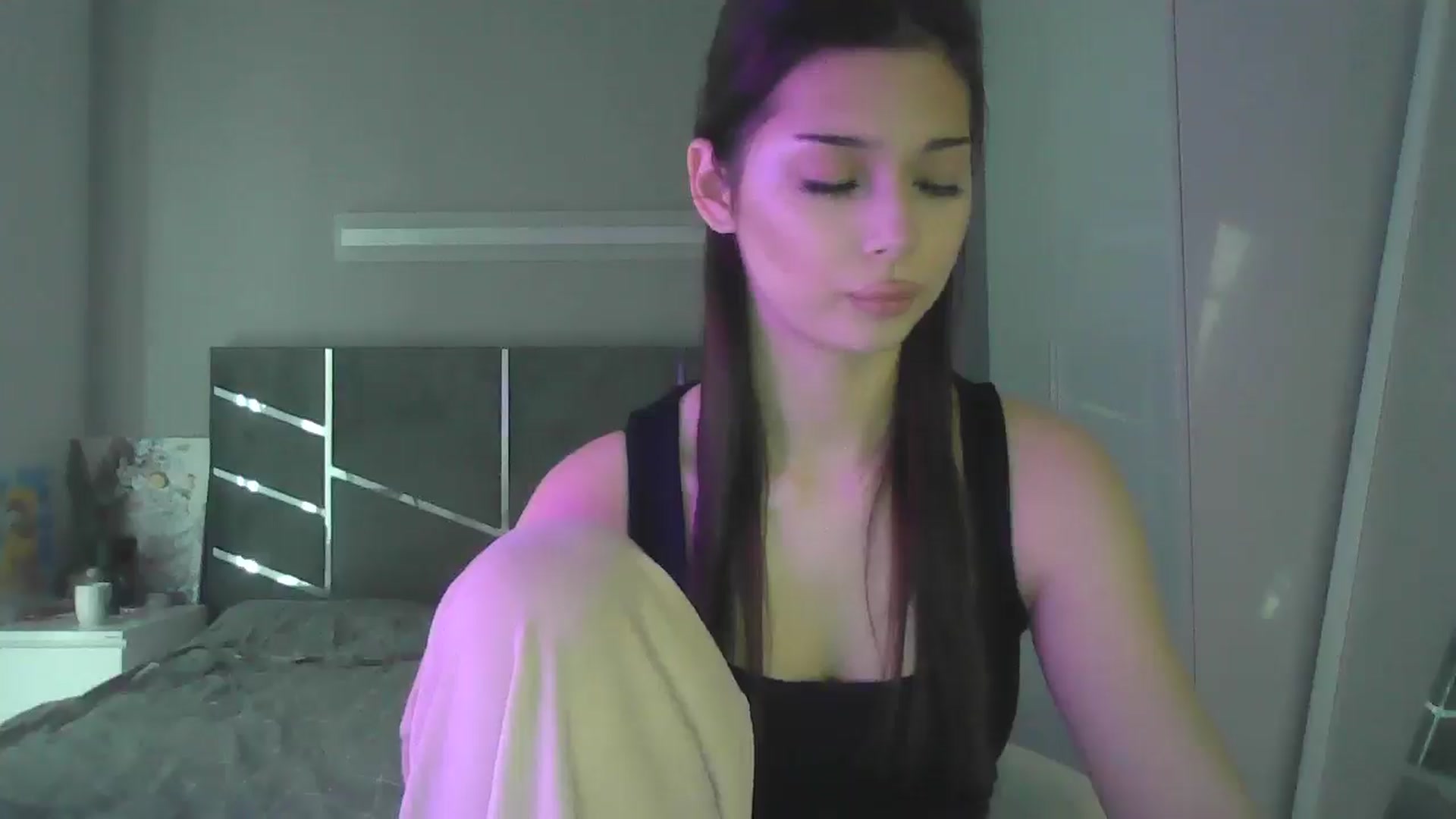 Gallery image thumbnail from AnitaHarper's myfreecams stream on, 05/20/2025, 11:10 image 19 of 20