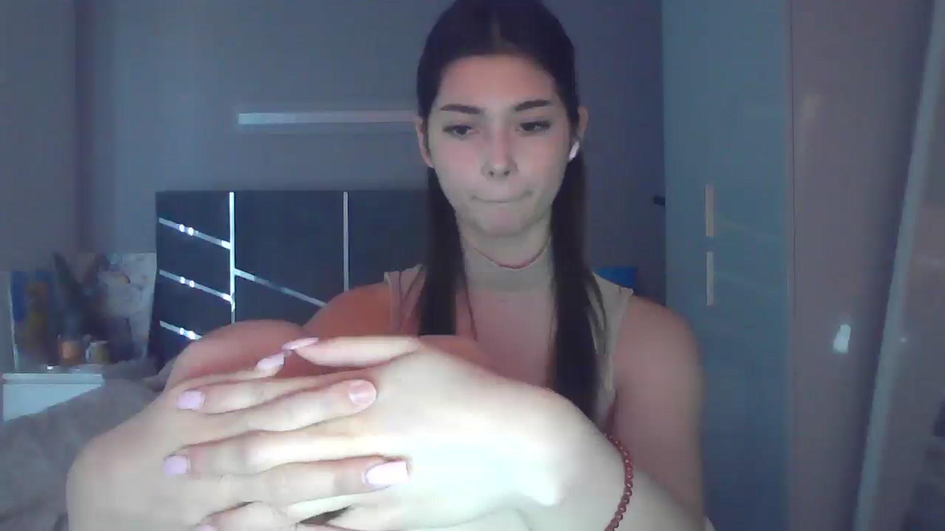 Gallery image thumbnail from AnitaHarper's myfreecams stream on, 07/02/2025, 12:23 image 13 of 20