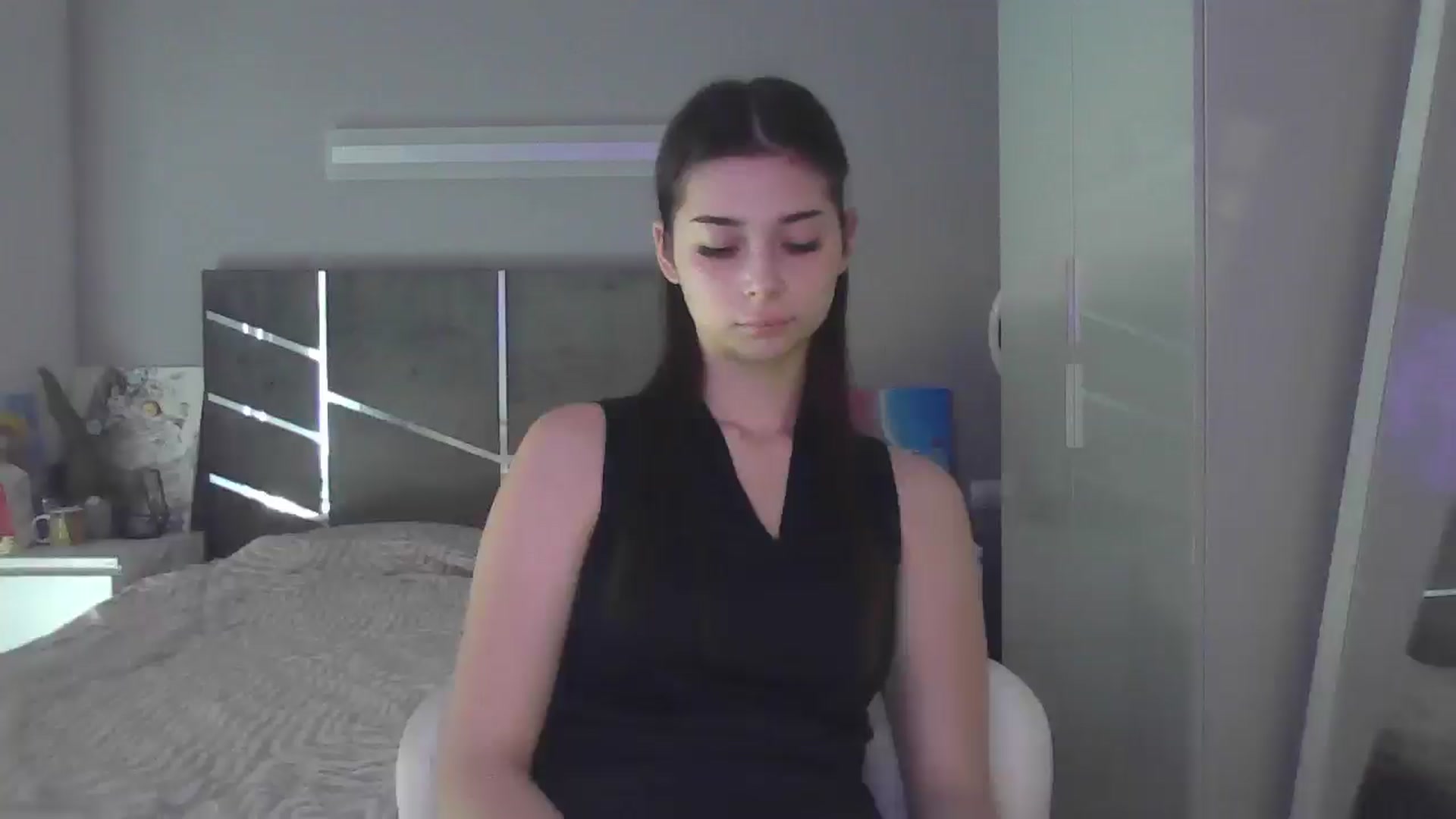Gallery image thumbnail from AnitaHarper's myfreecams stream on, 07/07/2025, 11:05 image 12 of 20