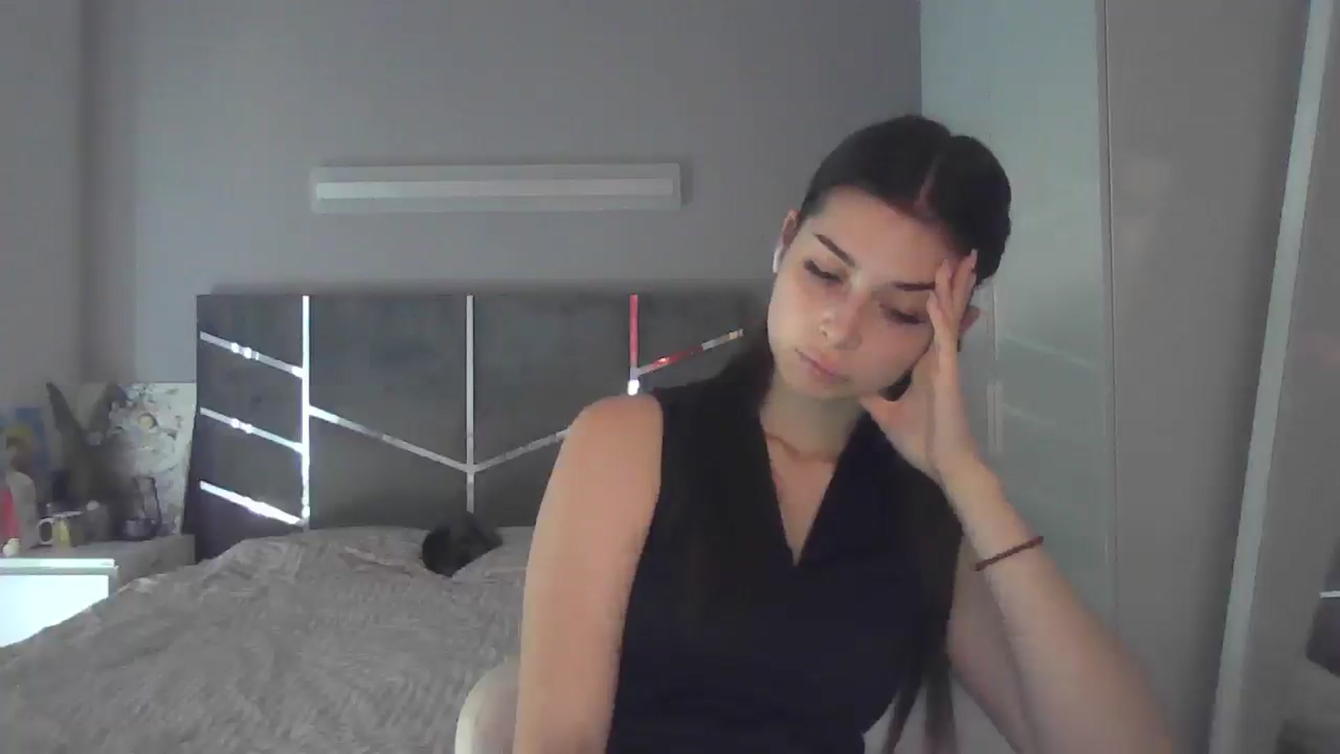 Gallery image thumbnail from AnitaHarper's myfreecams stream on, 07/07/2025, 13:00 image 16 of 20