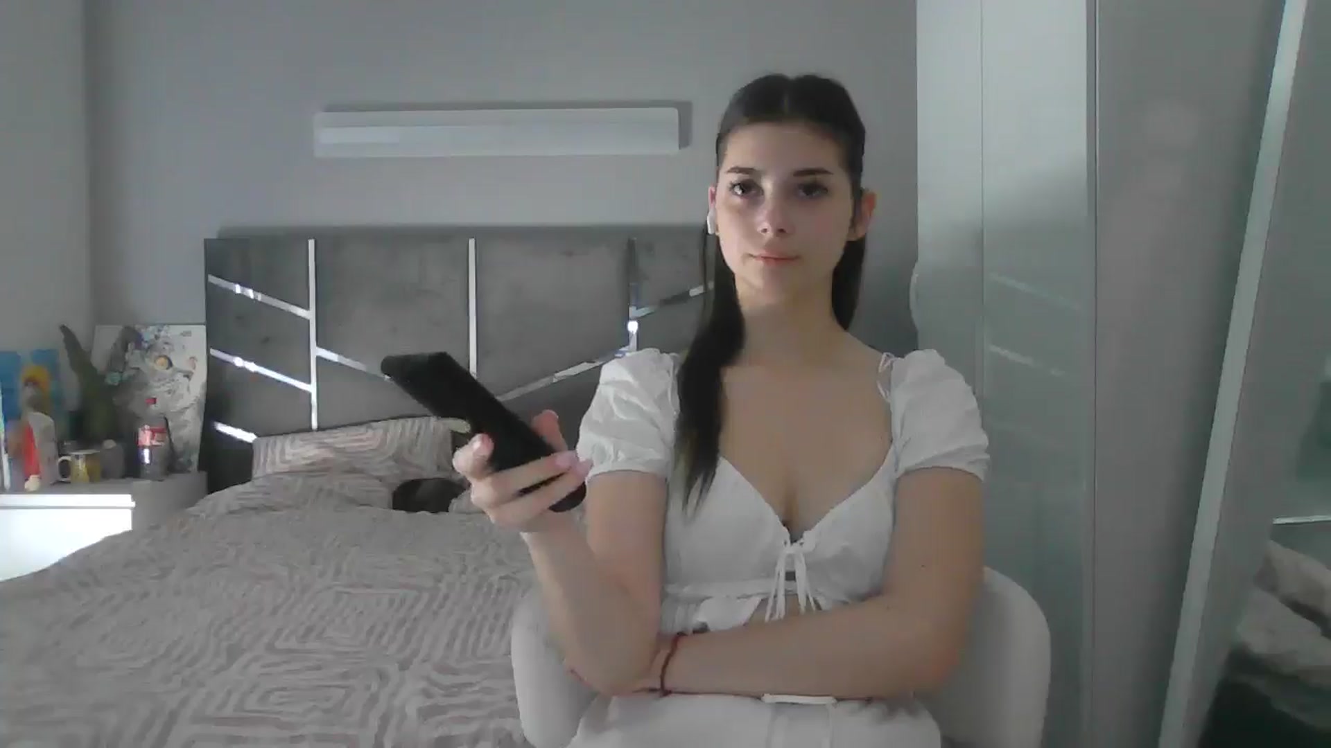 Gallery image thumbnail from AnitaHarper's myfreecams stream on, 07/08/2025, 10:46 image 15 of 20