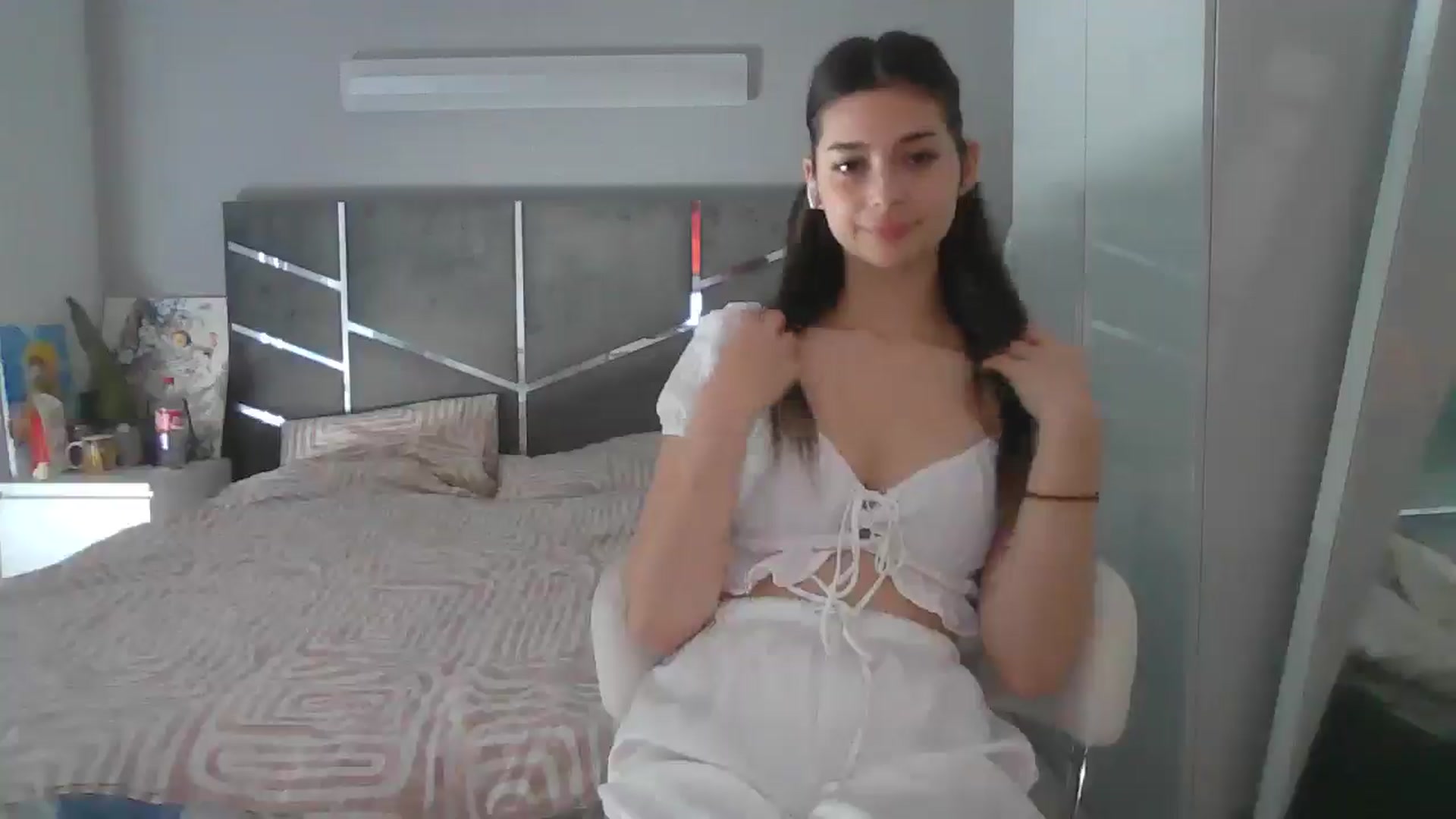 Gallery image thumbnail from AnitaHarper's myfreecams stream on, 07/08/2025, 10:46 image 10 of 20