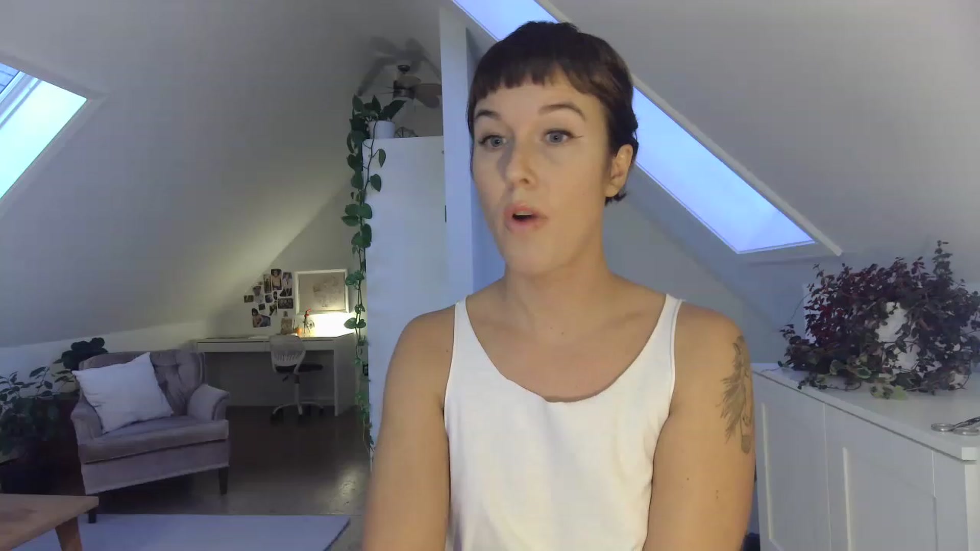 Gallery image thumbnail from AnitaOrgasm's myfreecams stream on, 11/15/2022, 24:46 image 11 of 20