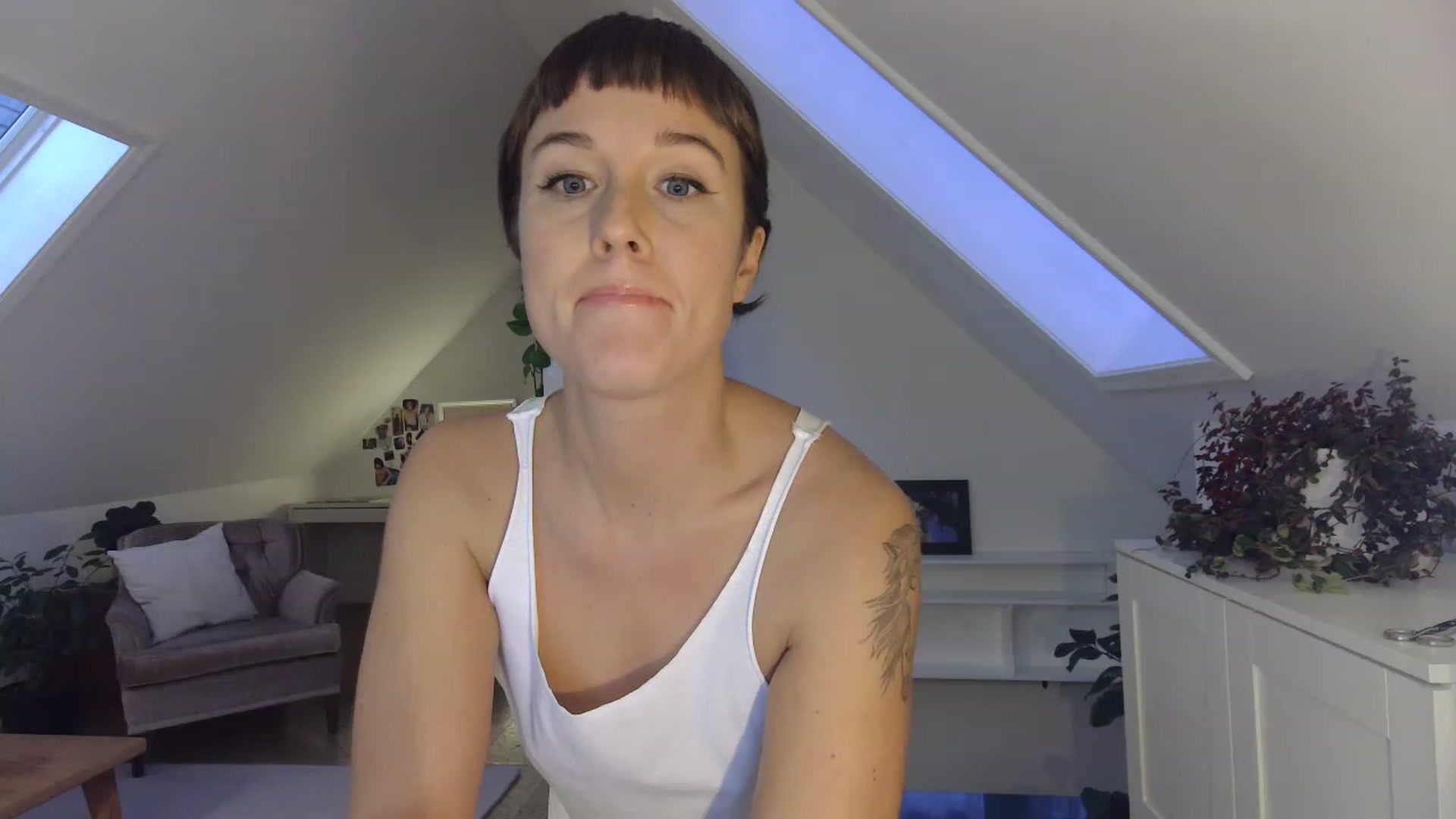 Gallery image thumbnail from AnitaOrgasm's myfreecams stream on, 11/15/2022, 24:46 image 20 of 20