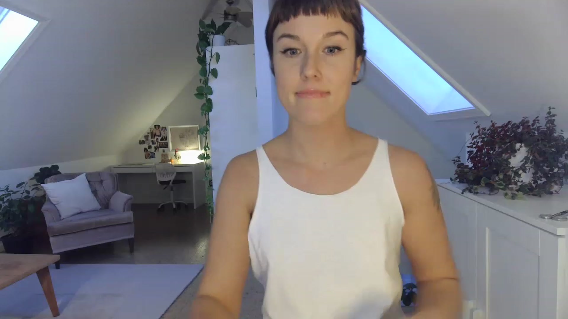 Gallery image thumbnail from AnitaOrgasm's myfreecams stream on, 11/15/2022, 24:46 image 8 of 20