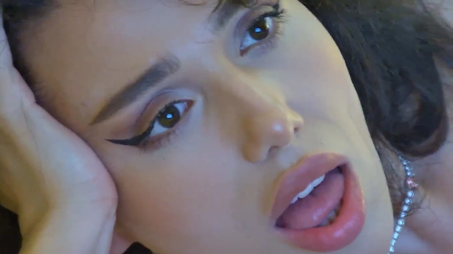 Gallery image thumbnail from AnitaRicci's myfreecams stream on, 05/18/2024, 12:52 image 14 of 20