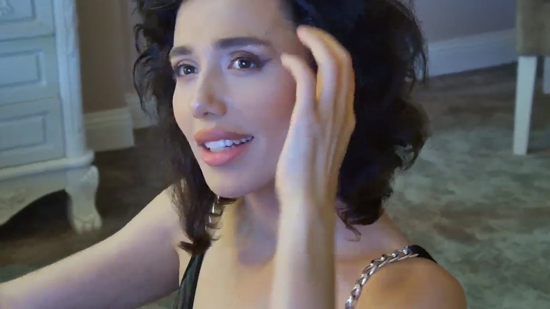 Gallery image thumbnail from AnitaRicci's myfreecams stream on, 05/19/2024, 06:31 image 13 of 20