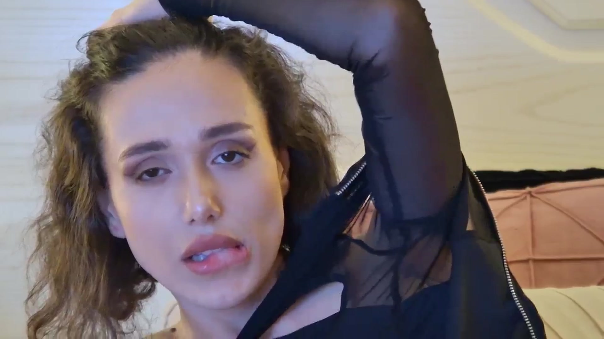 Gallery image thumbnail from AnitaRicci's myfreecams stream on, 05/19/2024, 10:35 image 17 of 20