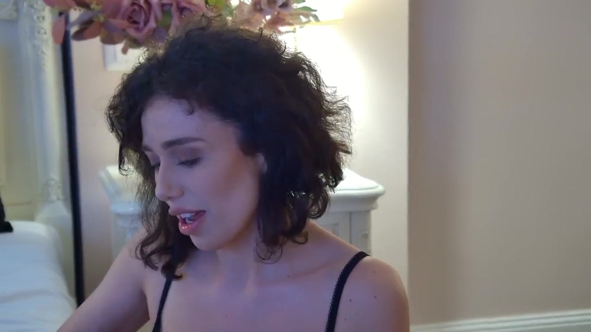 Gallery image thumbnail from AnitaRicci's myfreecams stream on, 05/20/2024, 09:25 image 10 of 20