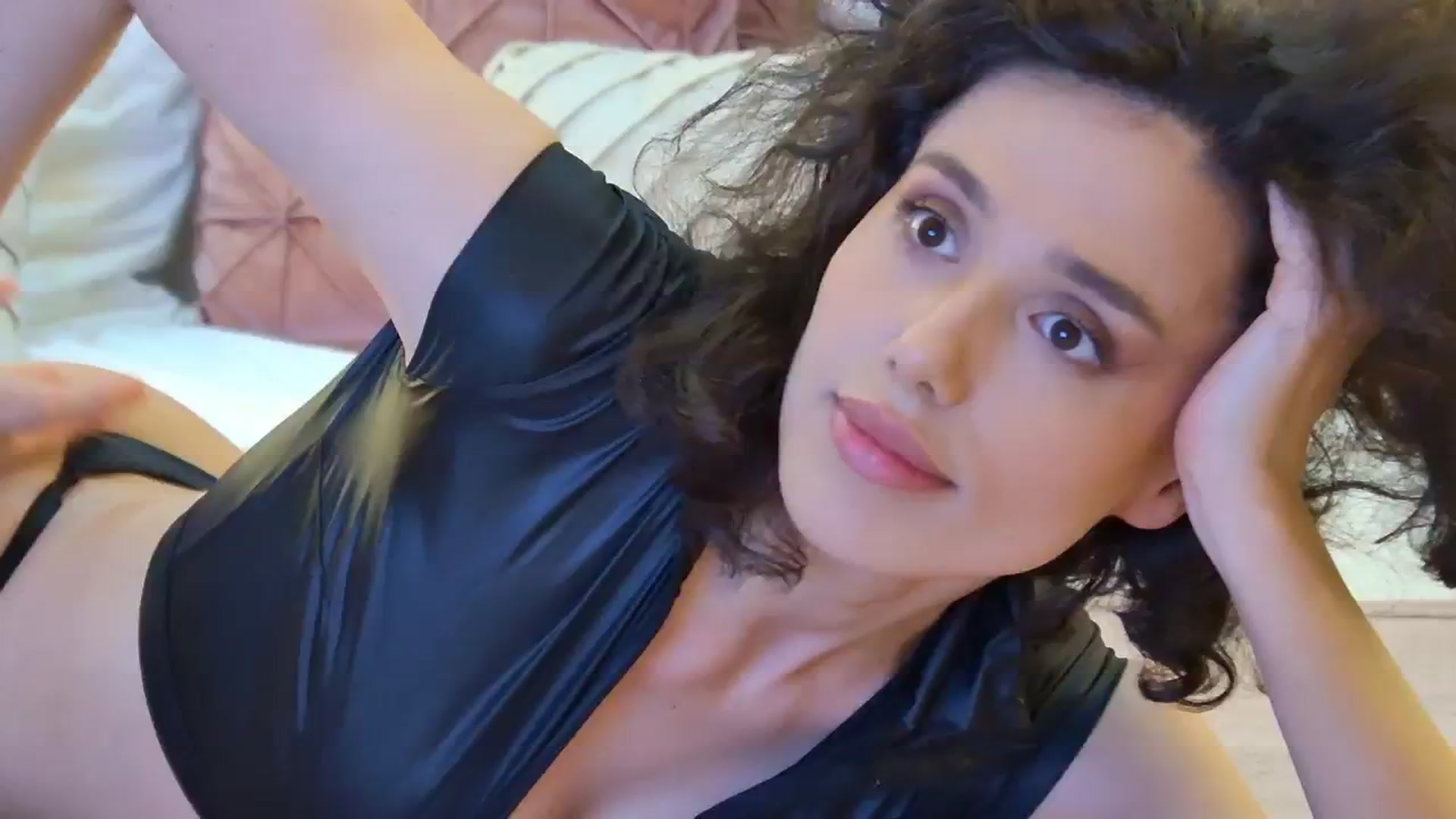 Gallery image thumbnail from AnitaRicci's myfreecams stream on, 05/21/2024, 11:22 image 6 of 20