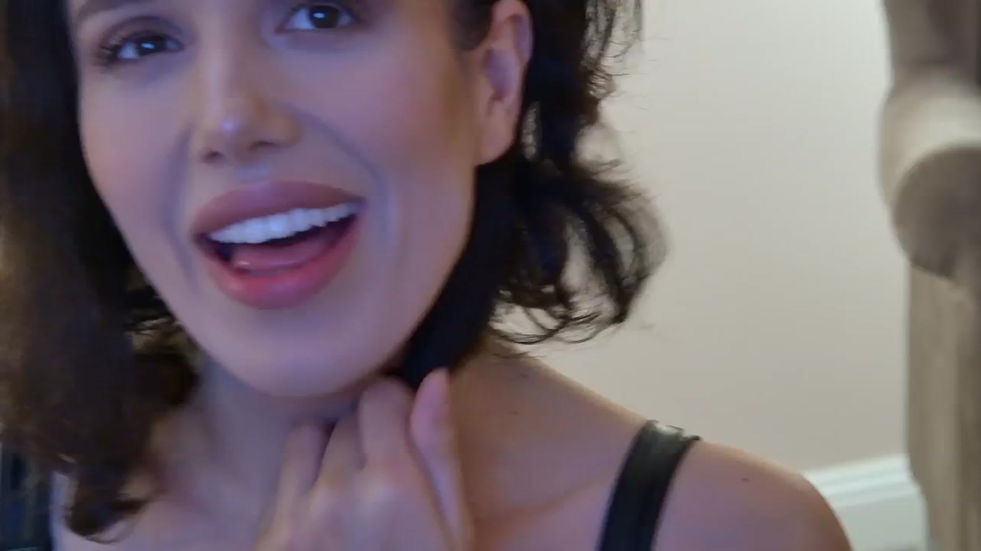 Gallery image thumbnail from AnitaRicci's myfreecams stream on, 05/23/2024, 06:23 image 11 of 20