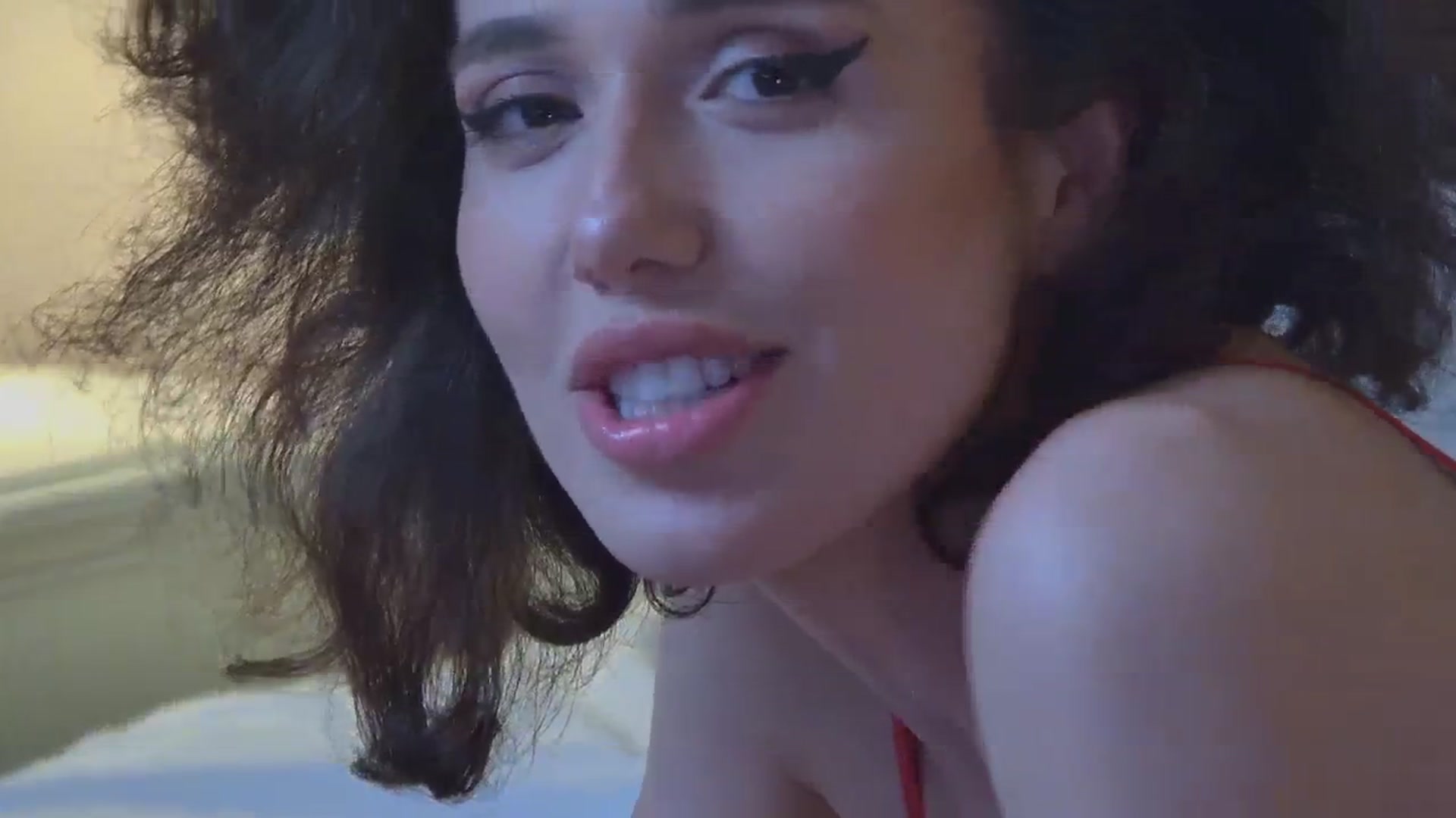 Gallery image thumbnail from AnitaRicci's myfreecams stream on, 06/04/2024, 10:43 image 19 of 20