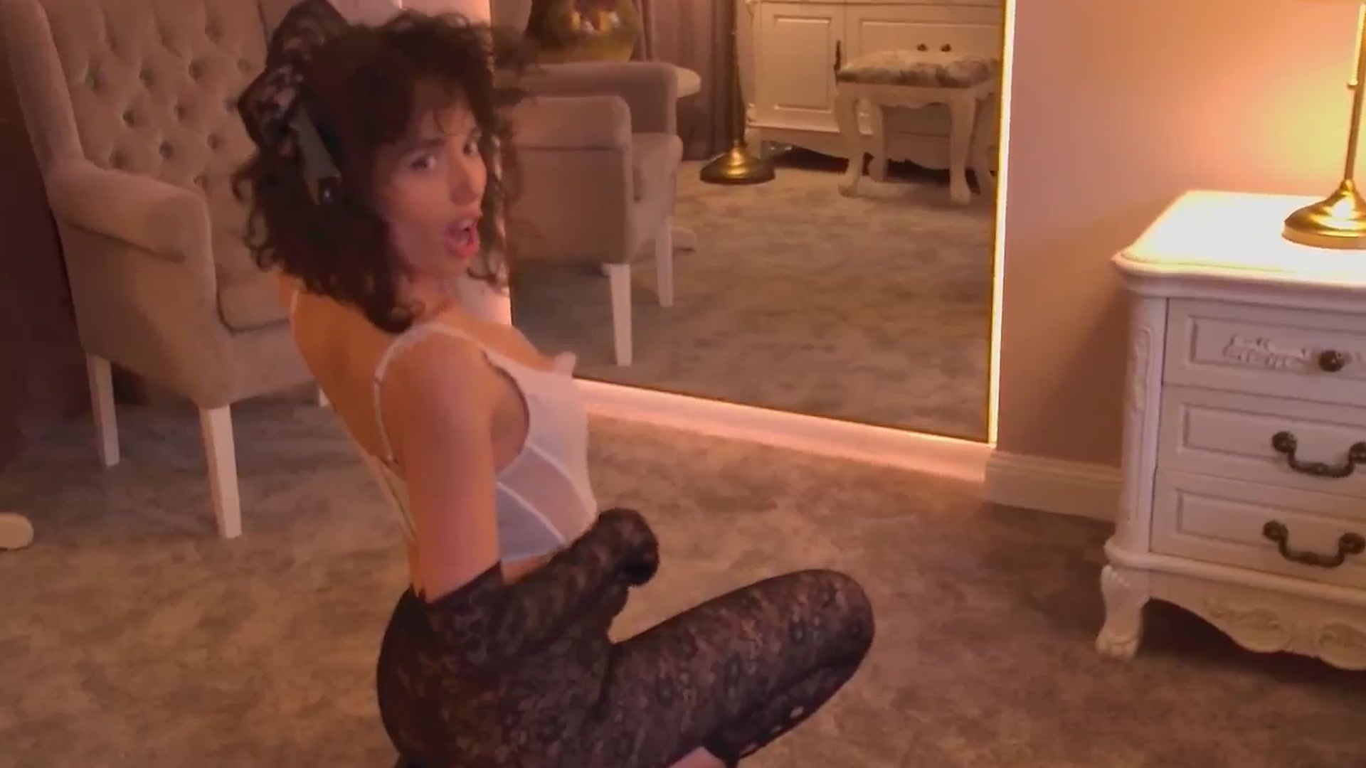 Gallery image thumbnail from AnitaRicci's myfreecams stream on, 06/27/2024, 09:19 image 5 of 20