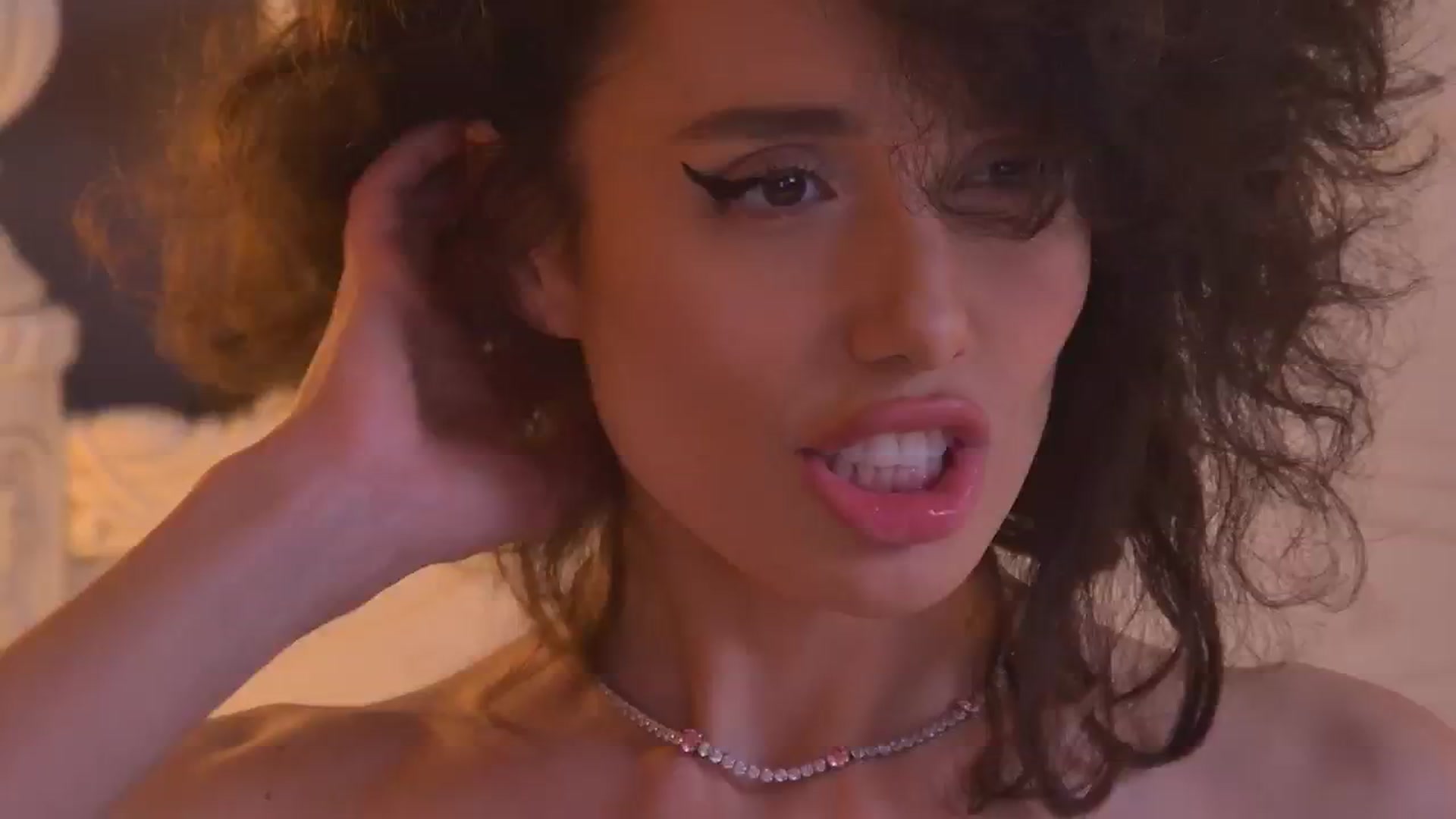 Gallery image thumbnail from AnitaRicci's myfreecams stream on, 07/12/2024, 12:29 image 17 of 20