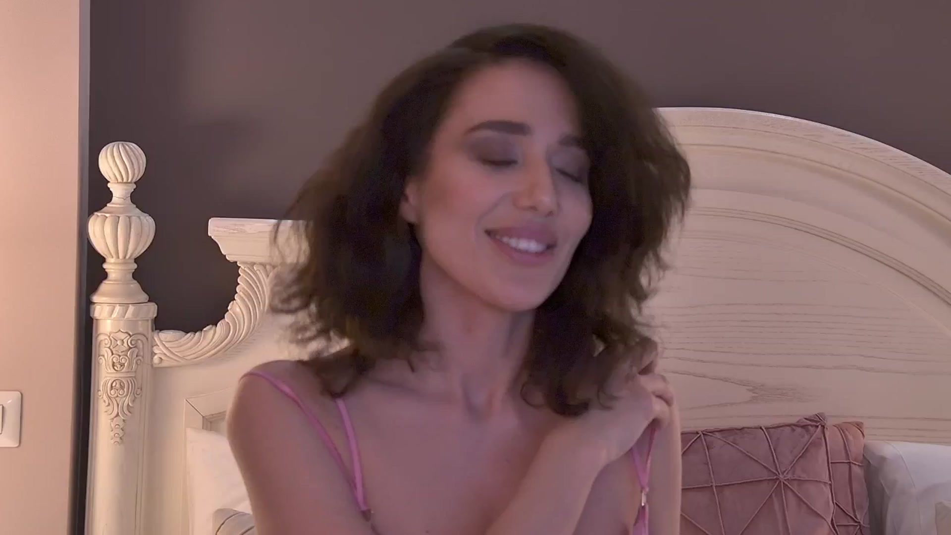 Gallery image thumbnail from AnitaRicci's myfreecams stream on, 09/28/2024, 12:17 image 13 of 20