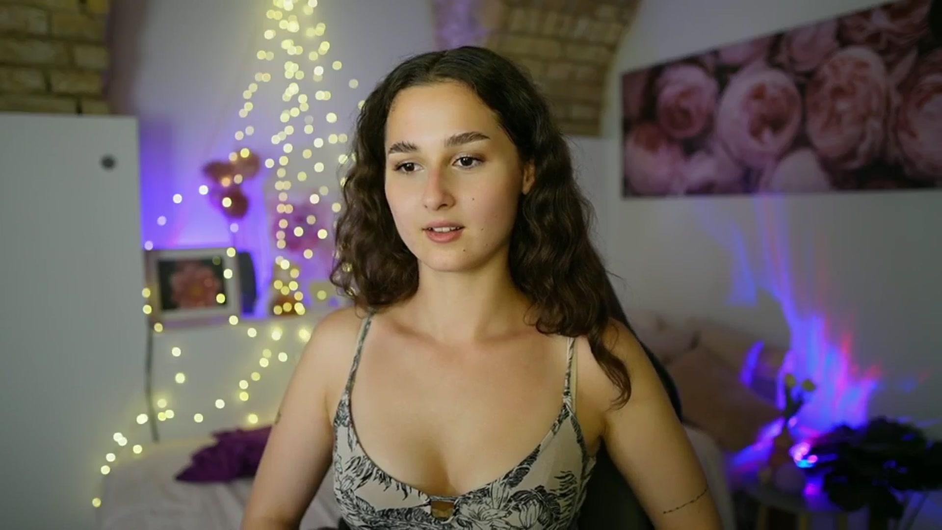 Gallery image thumbnail from Anita_Grey_'s myfreecams stream on, 06/07/2025, 21:38 image 13 of 20
