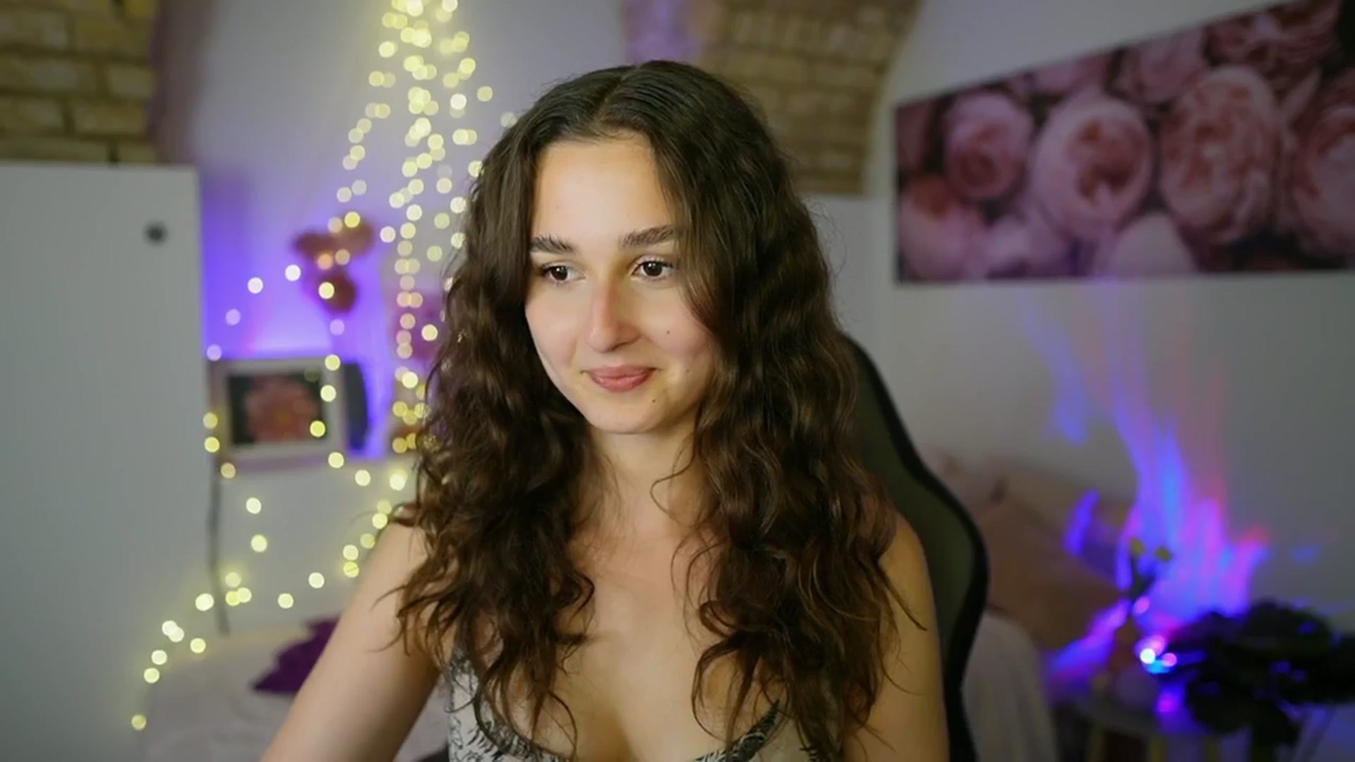 Gallery image thumbnail from Anita_Grey_'s myfreecams stream on, 06/07/2025, 21:38 image 7 of 20