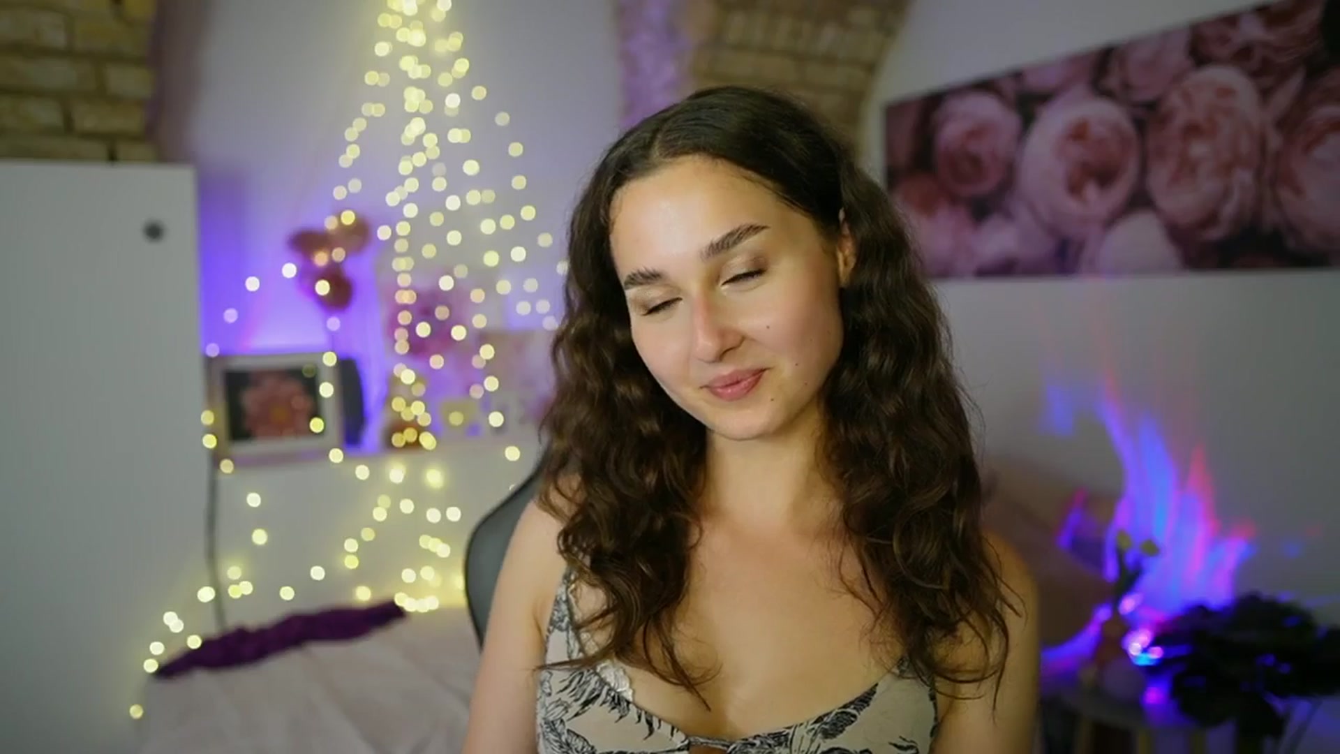 Gallery image thumbnail from Anita_Grey_'s myfreecams stream on, 06/07/2025, 23:41 image 6 of 20