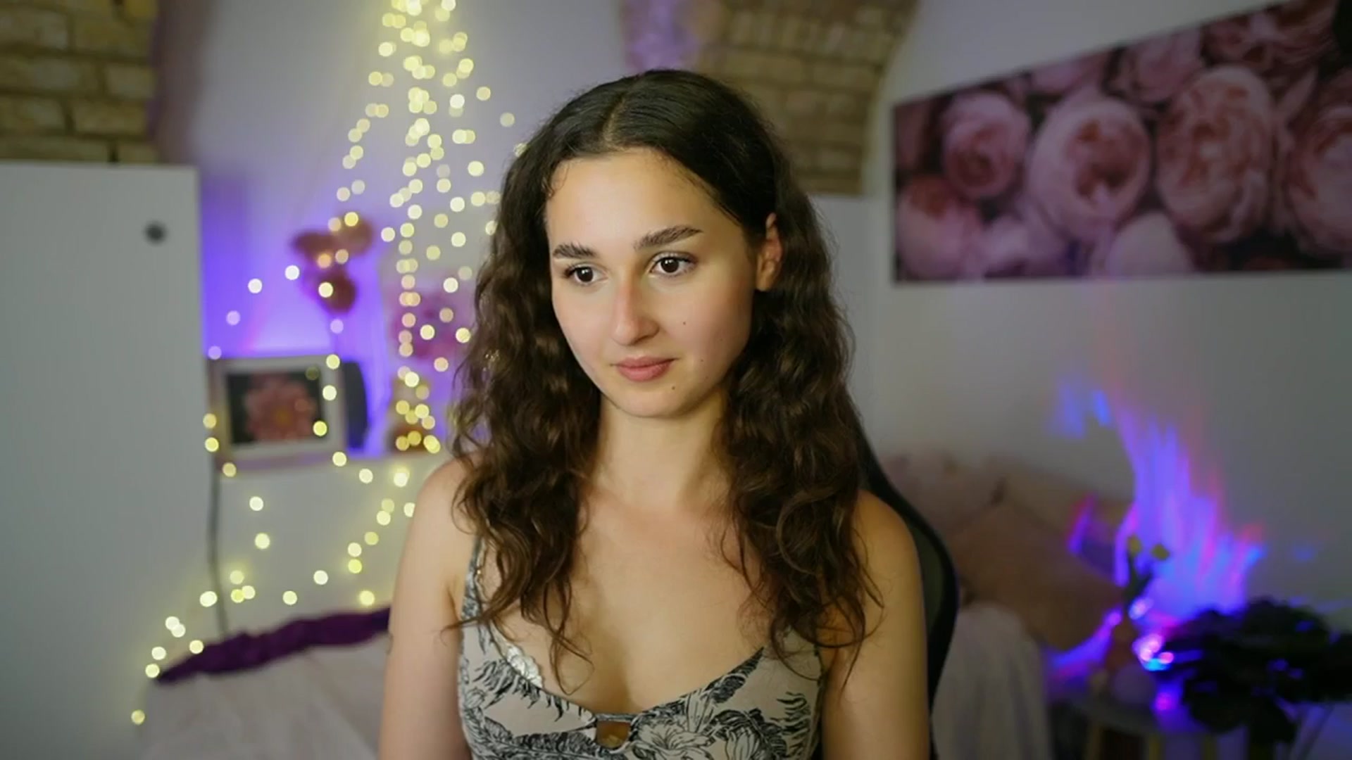 Gallery image thumbnail from Anita_Grey_'s myfreecams stream on, 06/07/2025, 23:41 image 3 of 20