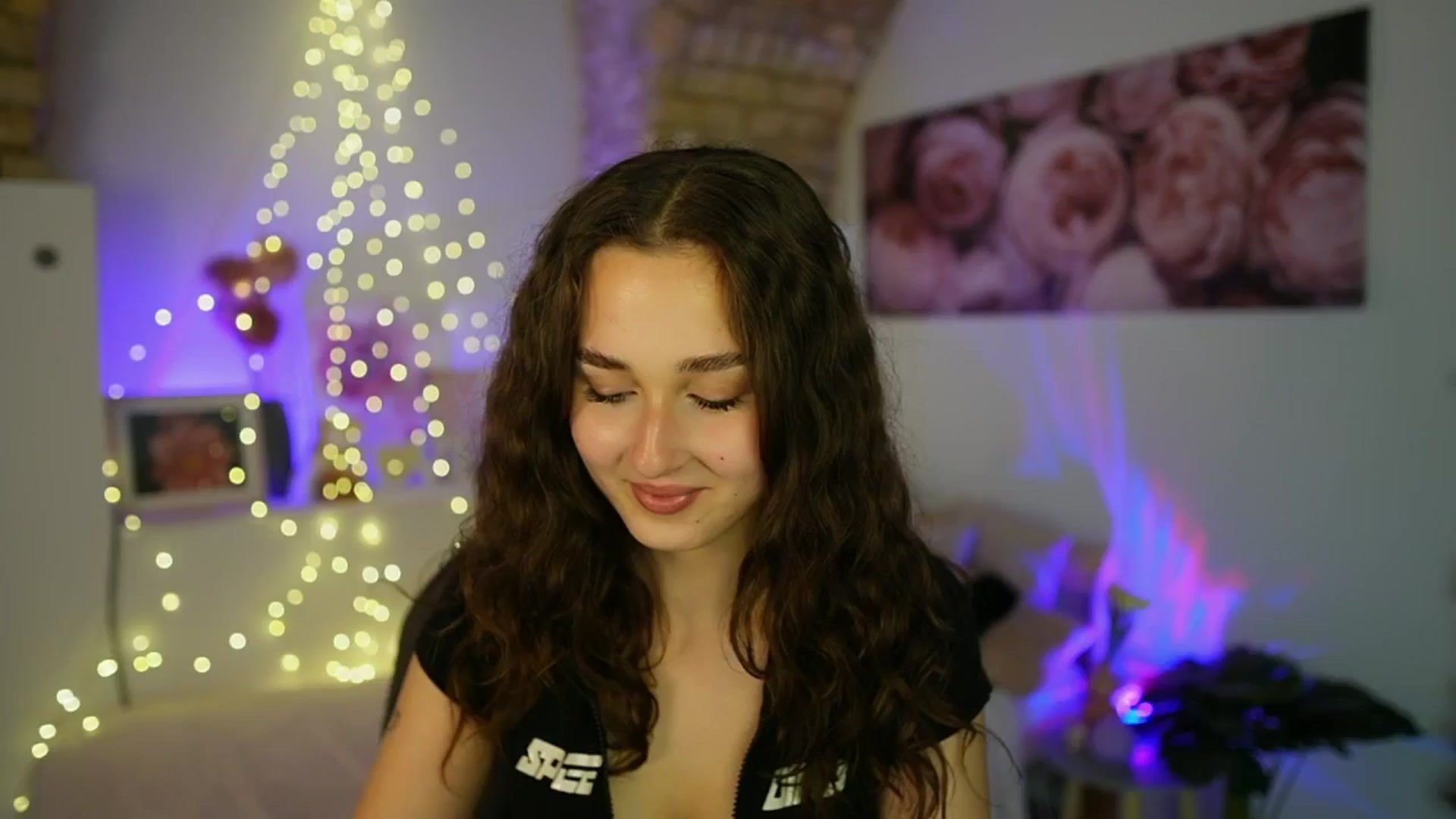 Gallery image thumbnail from Anita_Grey_'s myfreecams stream on, 06/08/2025, 20:03 image 1 of 20